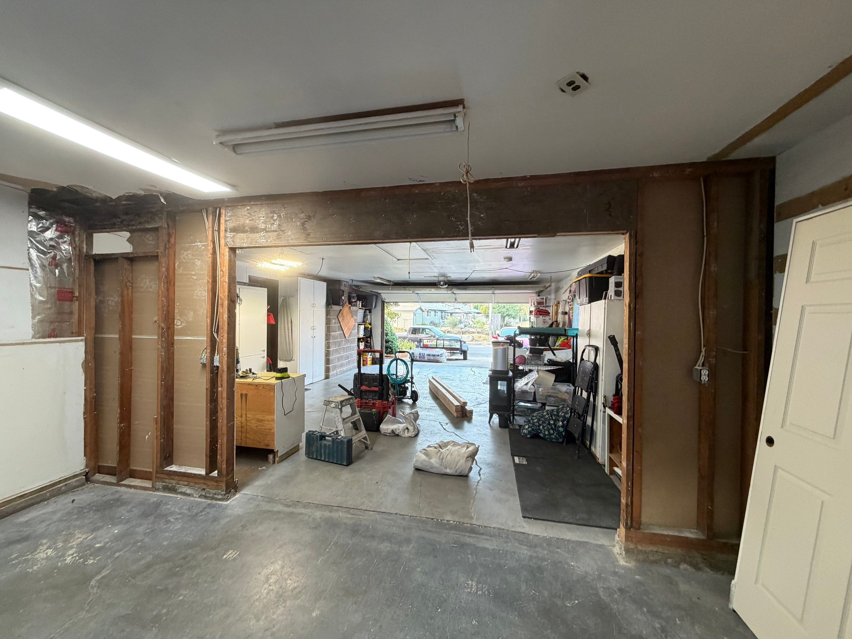 Wall Construction by Handyman State LLC