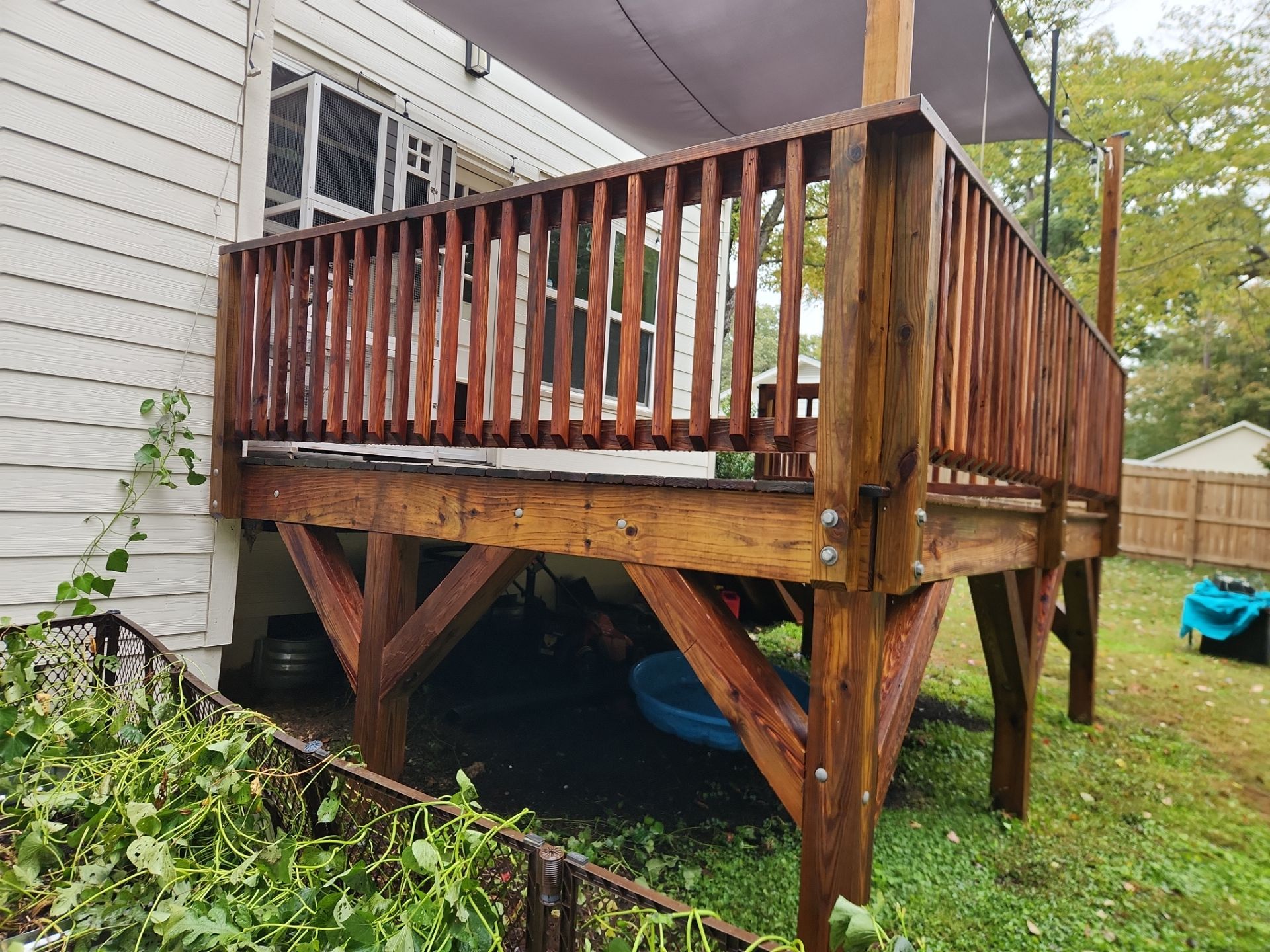 Wood Deck using Wood Sealant by DuraSeal