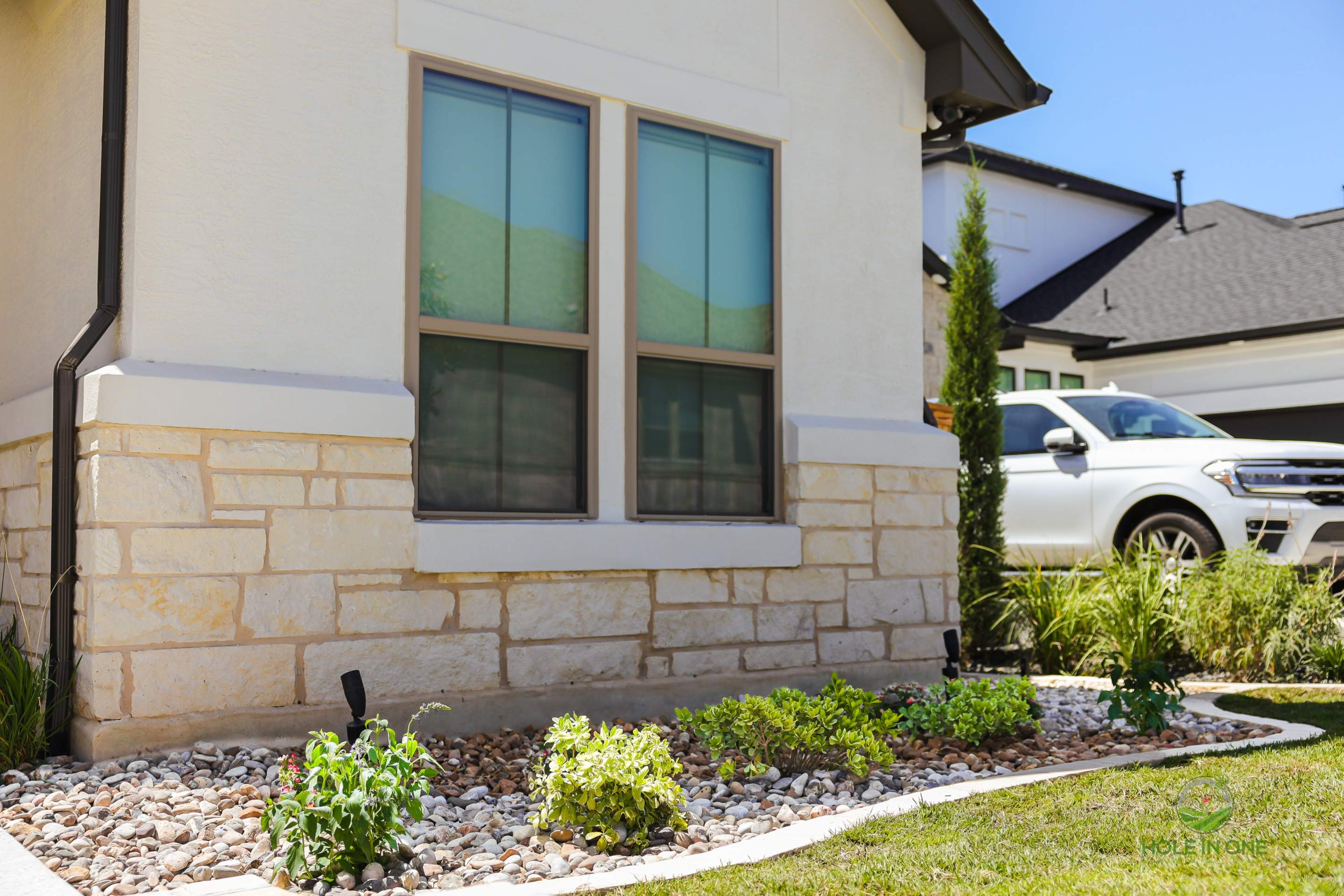 Shavano Highlands, San Antonio Tx. by Hole In One Lawns, LLC