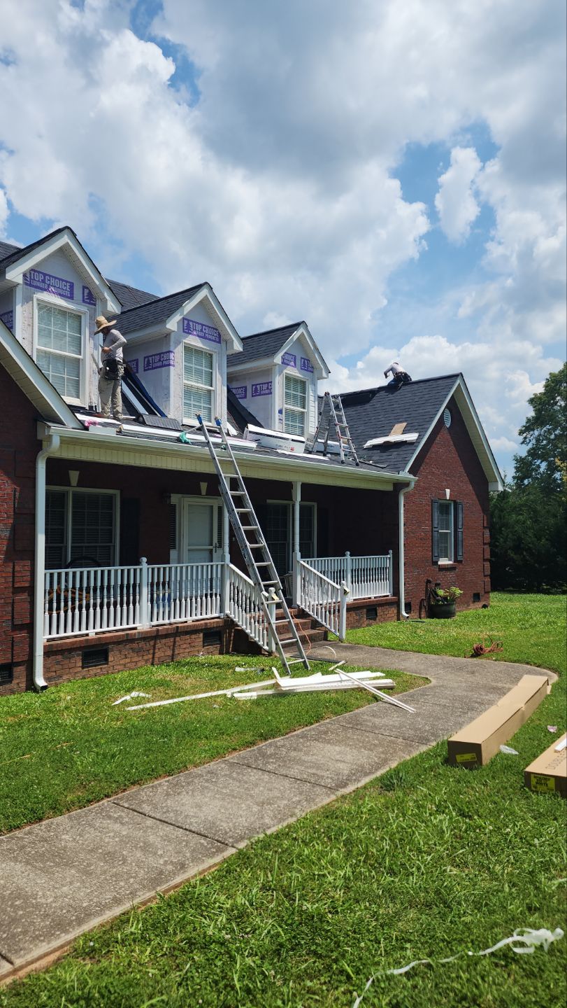 Residential Roofing Installation using Owens Corning® Oakridge Onyx Black by Indigo State Roofing