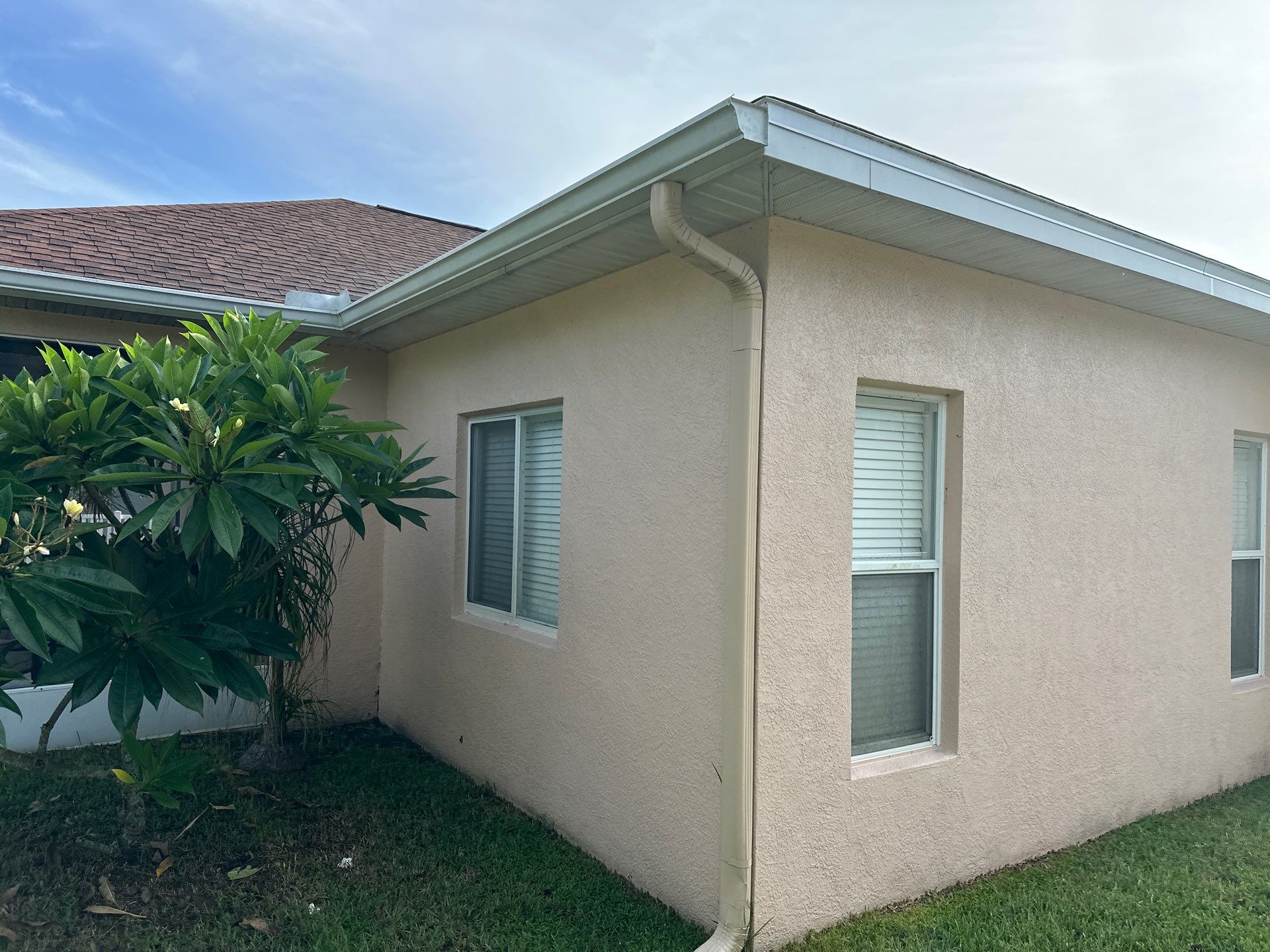 🏡 Pre-Sale House & Driveway Cleaning – Arbor Creek, Palmetto, FL by Sunshine AquaWash