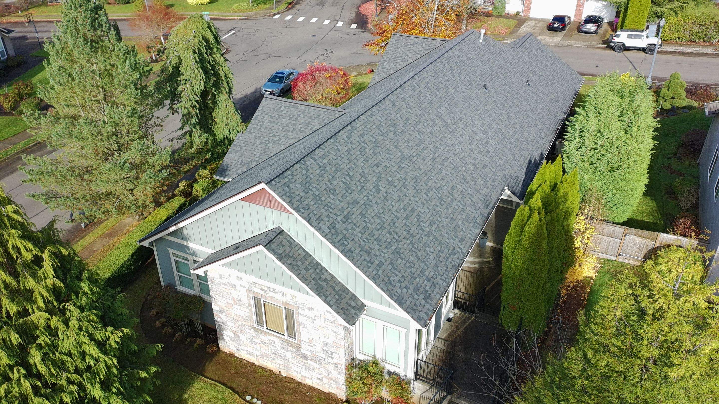 Williamsburg Gray | Roof Replacement in Camas, WA 98607 by Valiant Roofing, LLC