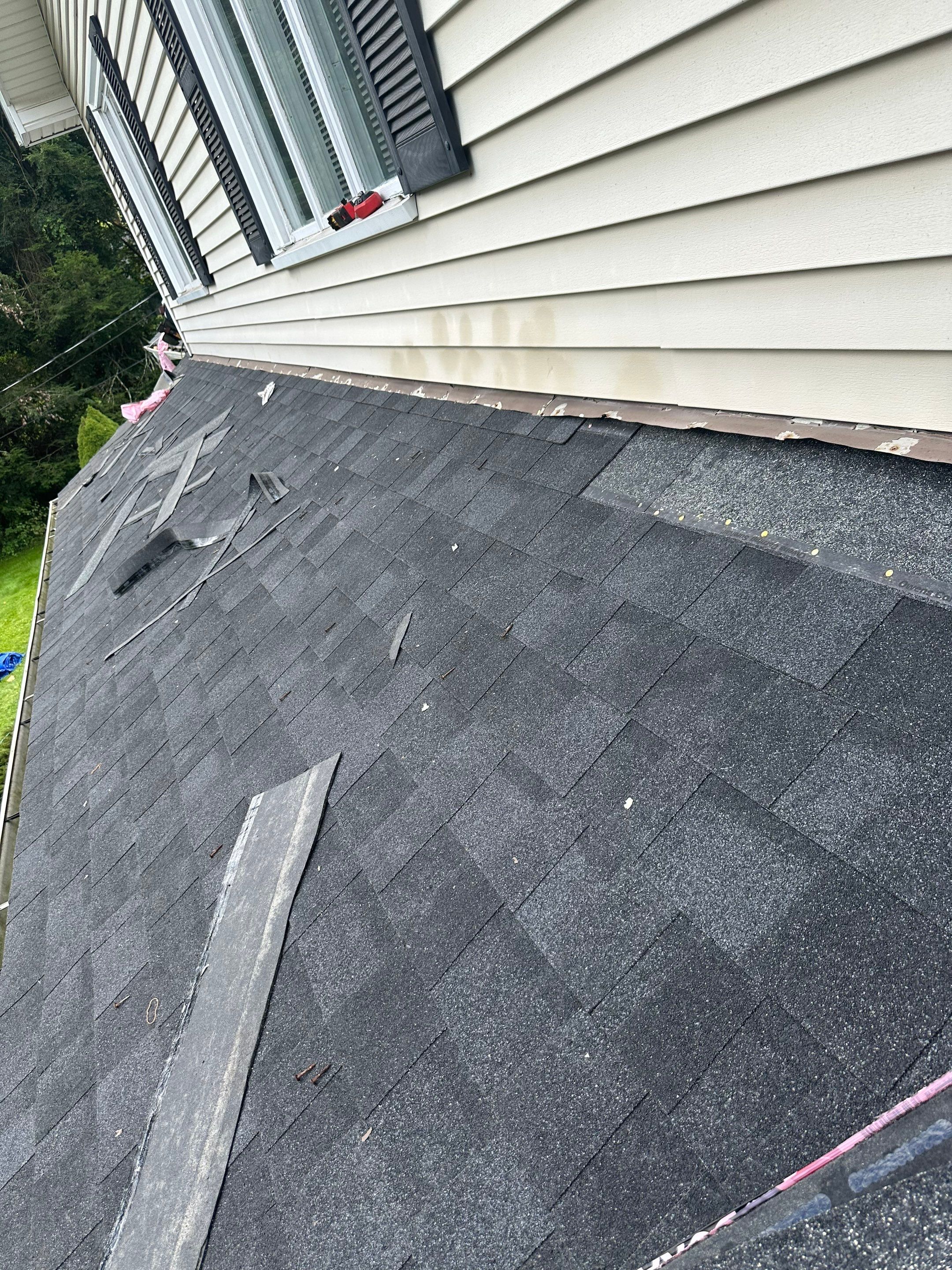 Residential Roofing Installation using Owens Corning TruDefinition Duration AR - Onyx Black & New Siding Using Mainstreet Charcoal Gray by A Plus Exterior