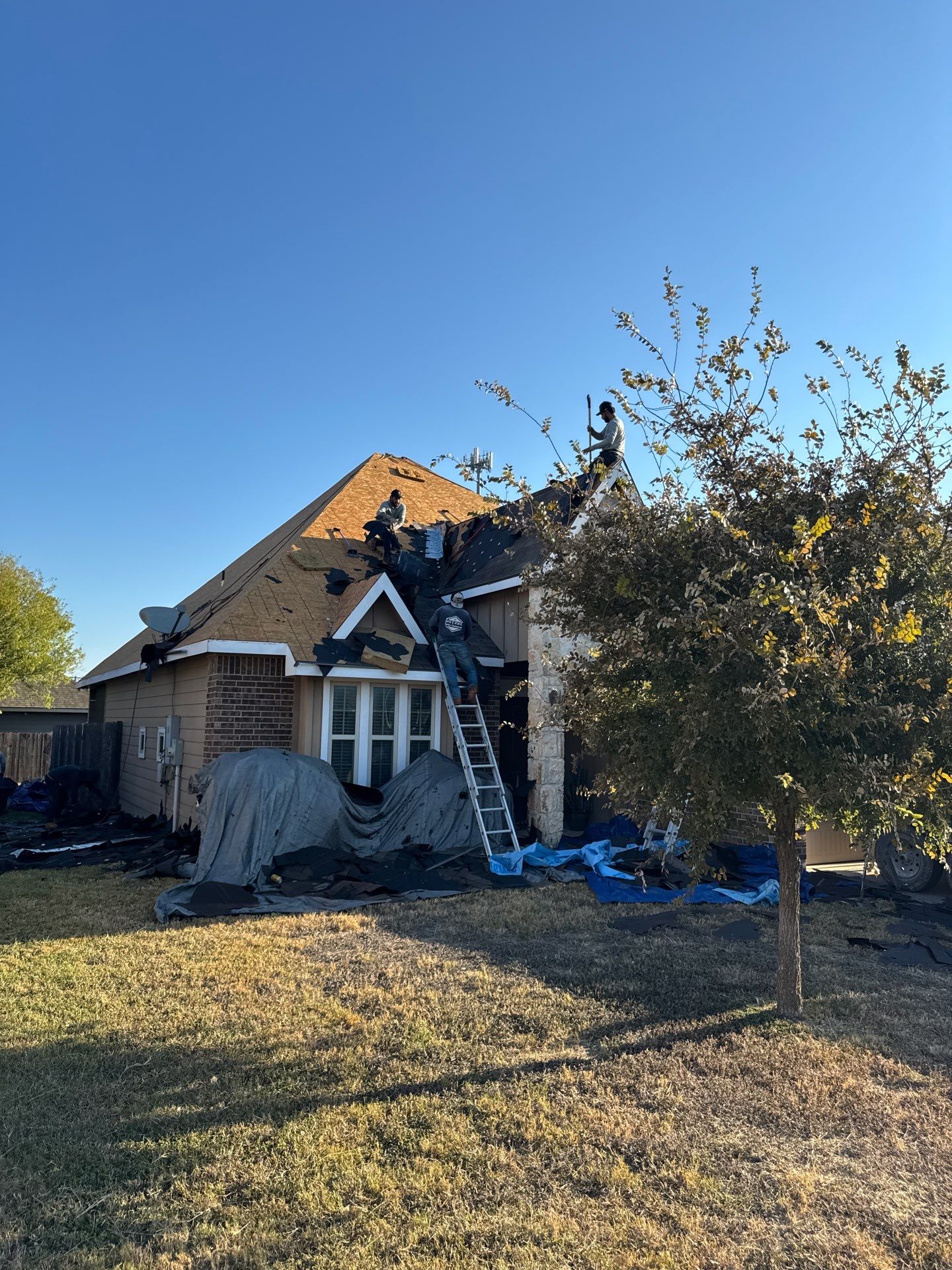 Residential Roof Replacement using GAF NATURAL SHADOW - CHARCOAL by Elite Roofing LLC