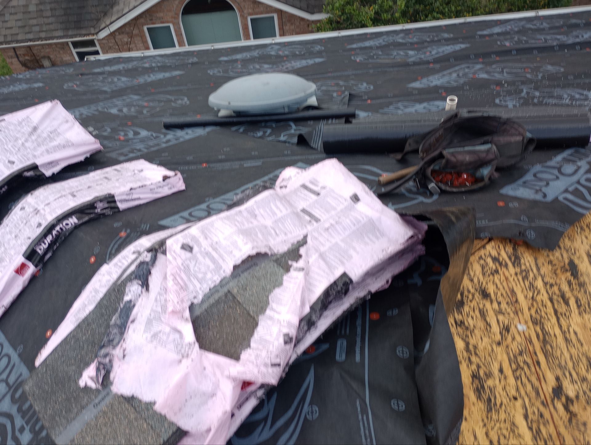 Residential Roofing Installation using Owen's Corning Duration (Lifetime) Shingles by Roof Repair Company