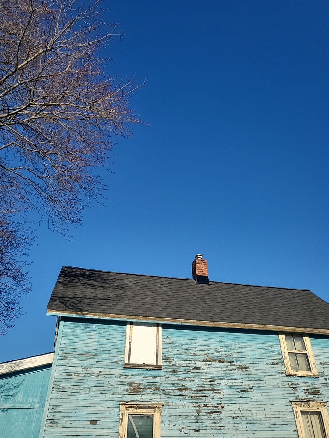 ATLAS PINNACLE COLOR: BLACK SHADOW DRIP EDGE: WHITE by Eagle Eye Roofing