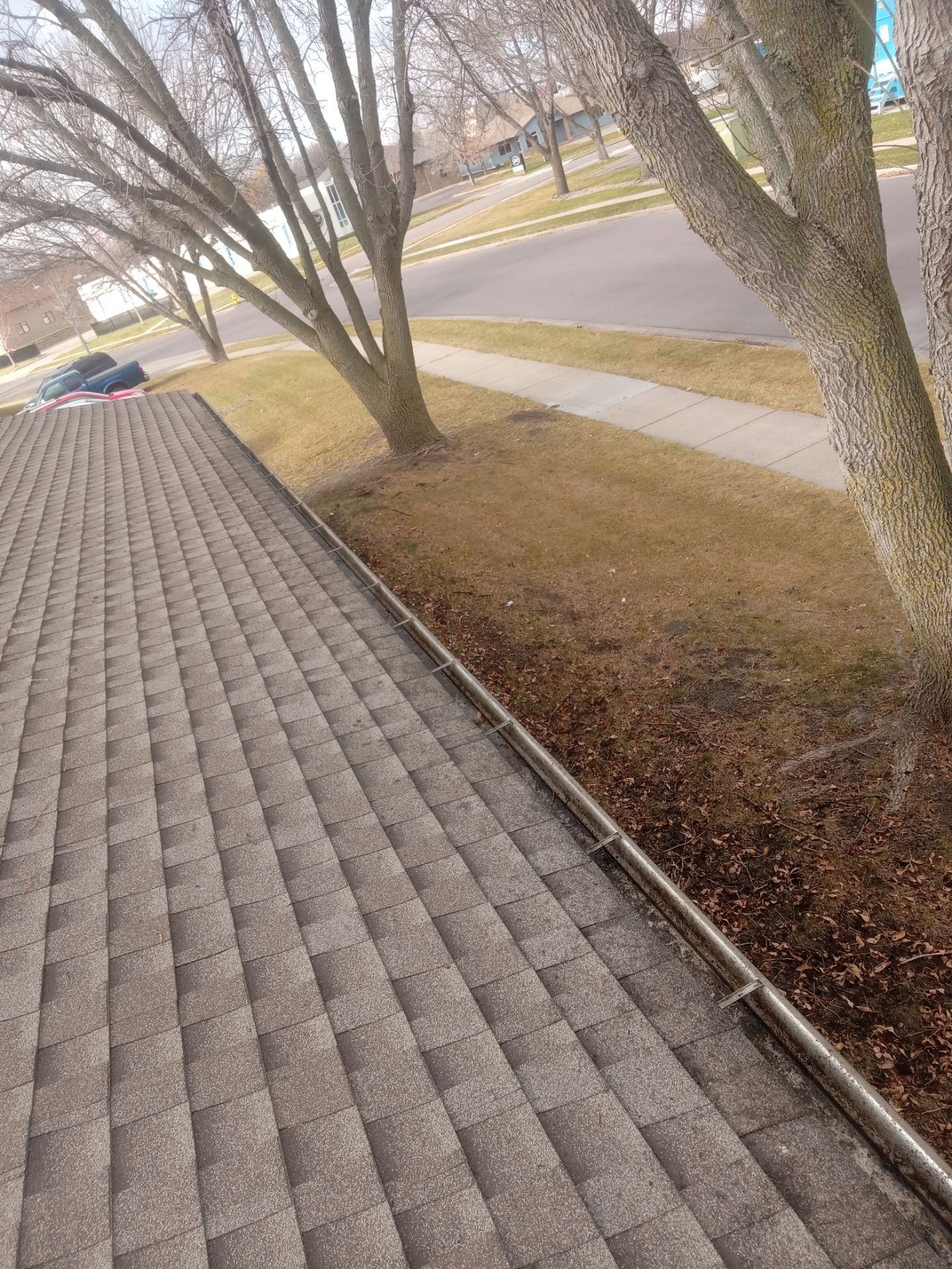 Commercial gutter cleaning Sioux Falls, SD after photo with clean gutters