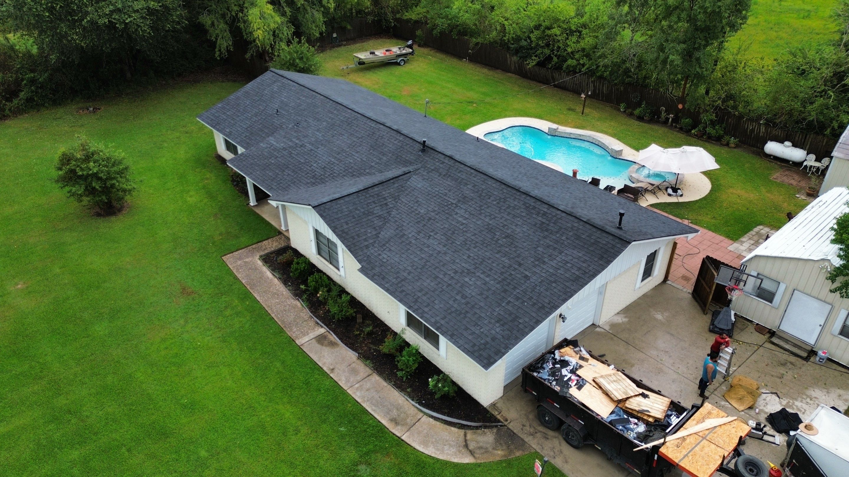 Anahuac Roof Replacement by Modern BYLT Roofing & Construction
