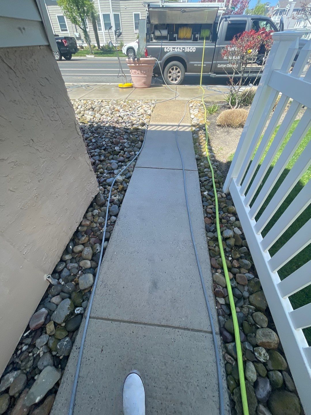 House Wash, Fence Cleaning & concrete Cleaning by SJ Exterior