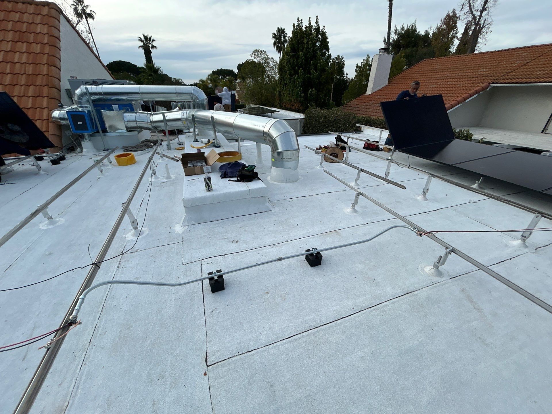 30-Panel Solar System and Tesla Powerwall 3 Installation in Westlake Village by AWS Solar