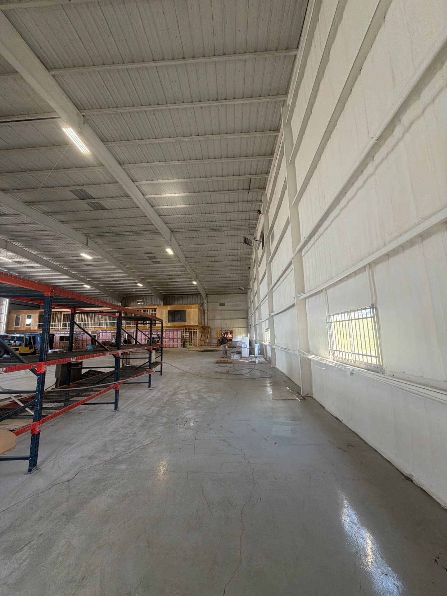 20,000 SF Airplane Hangar  by Apex Insulation Solutions