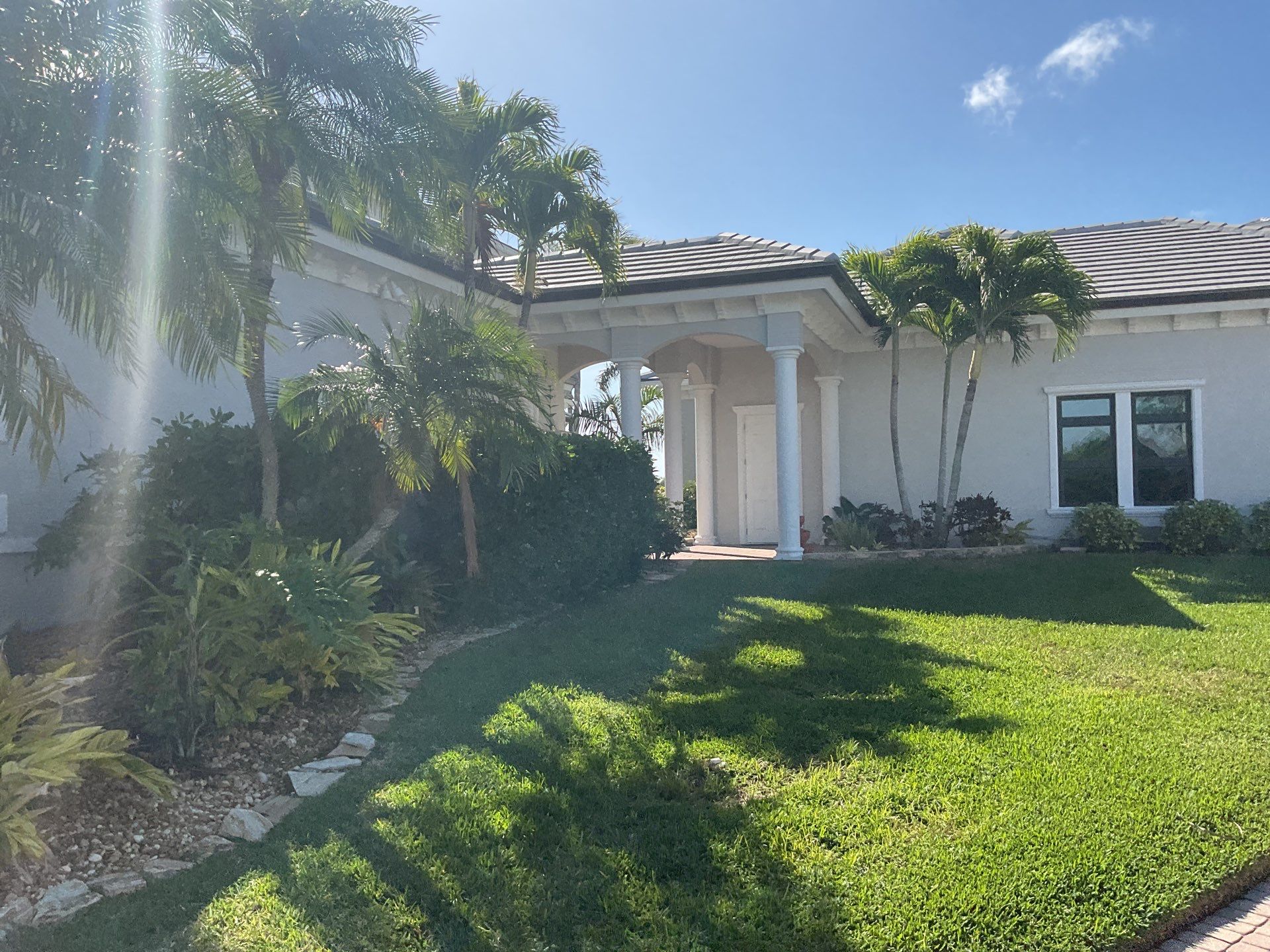 7-Inch Seamless Gutters for Heavy Rainfall in Cape Coral FL by Gutter Professors