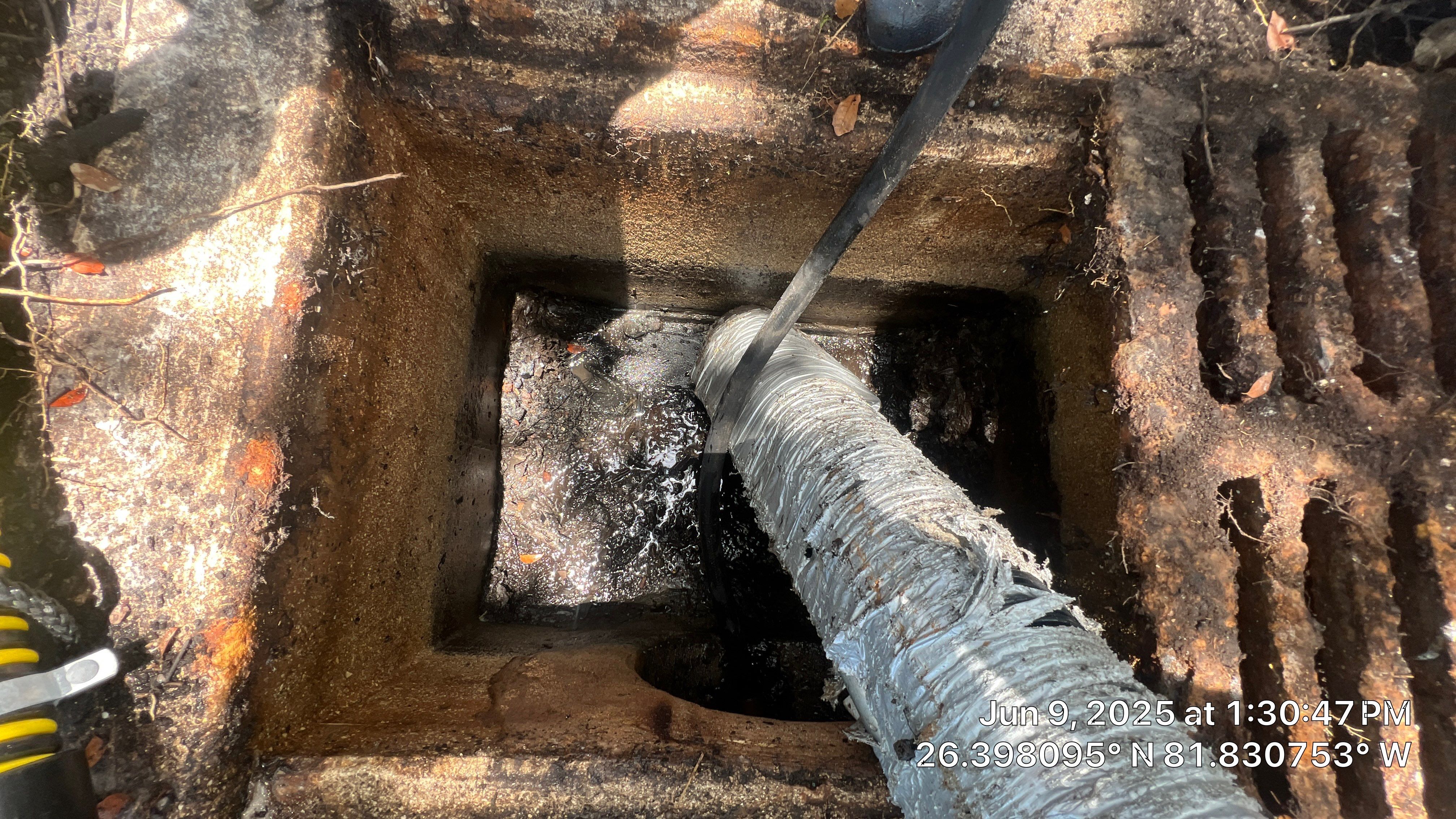 Pelican Landing Beach Parking Lot Stormwater System Maintenance by APS Power & Water