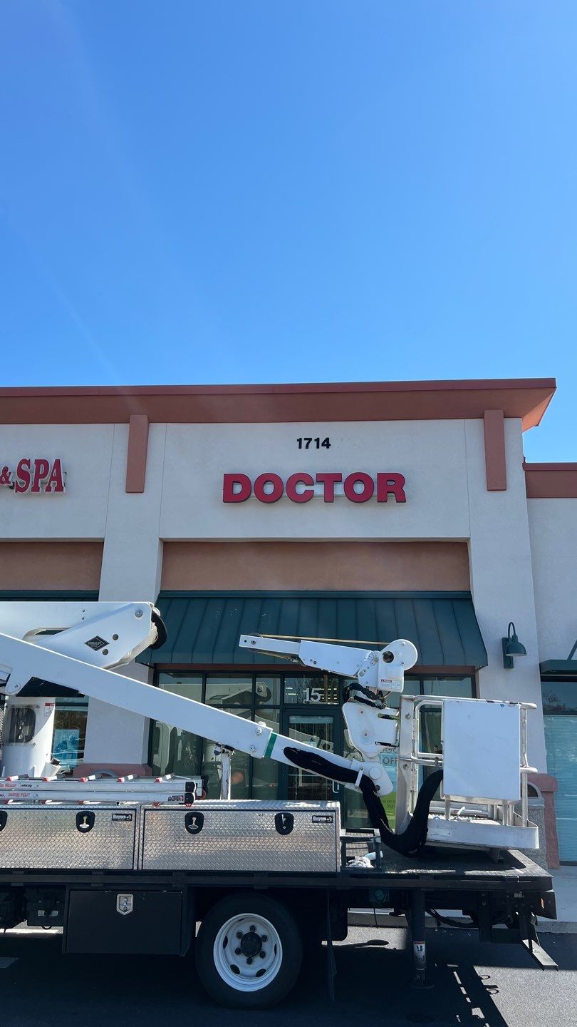 Channel Letters on Raceway for Suncoast Premier Medical by SignCrafters
