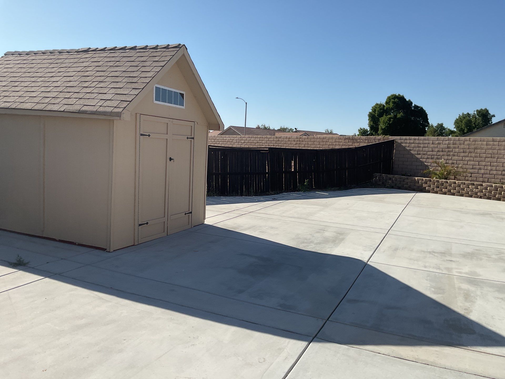 Fence Installation using Vinyl by Fence Guys Inc. 