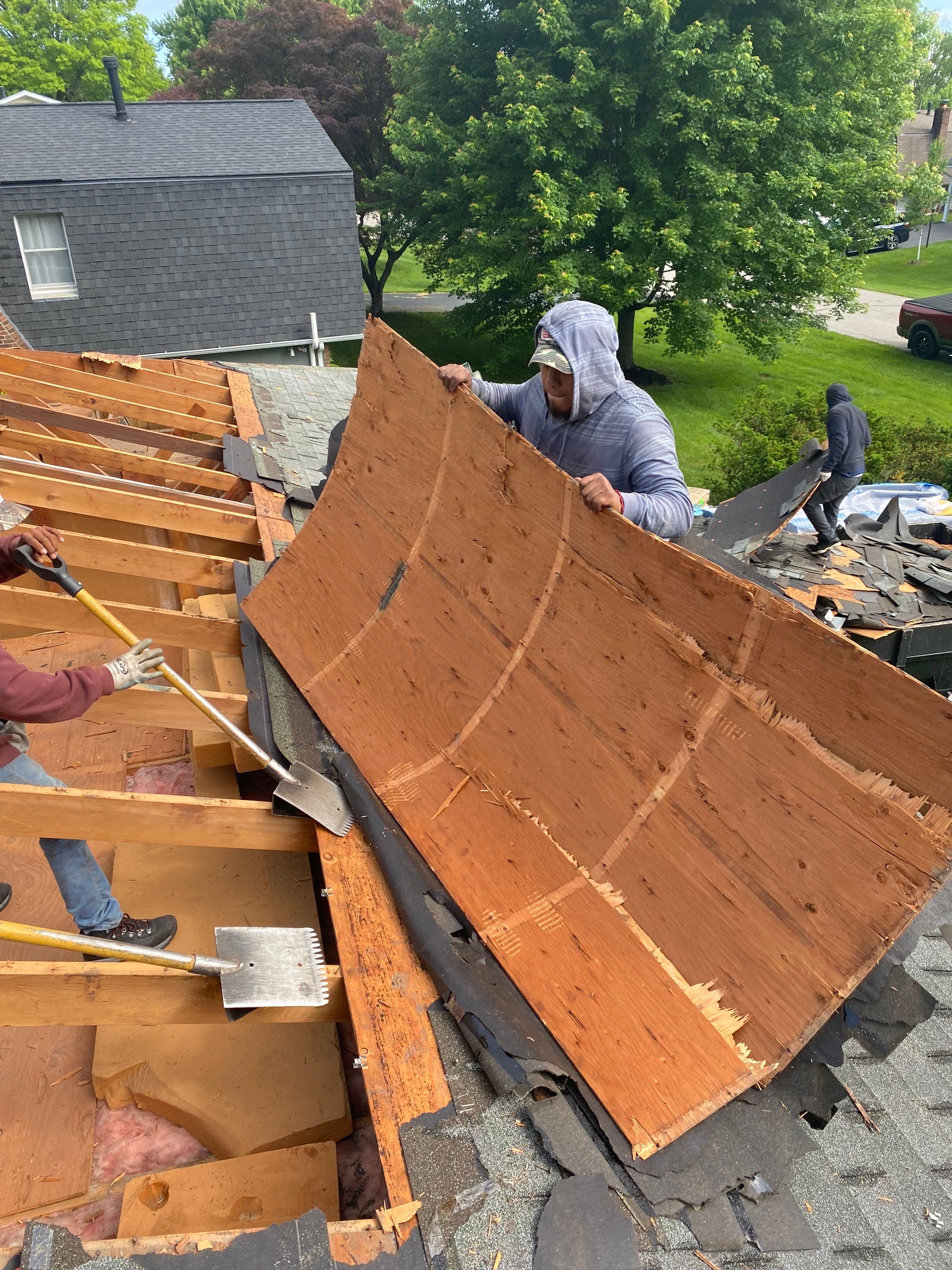 New Roof Installation using new OSB sheathing Certainteed Landmark Shingles by Best Roofing & Siding Company