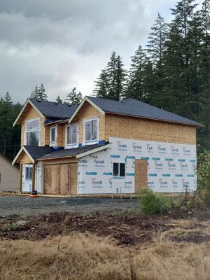 Residential Roofing Installation using OC Oakridge shingles