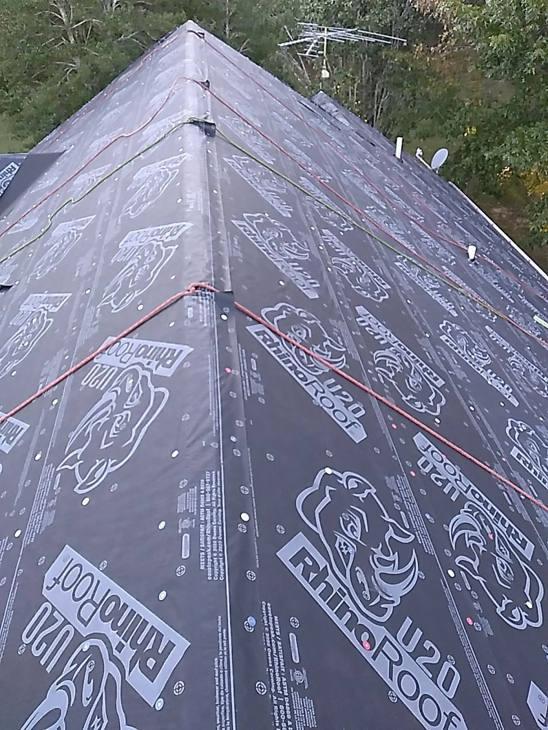 Residential Roofing Installation using Owens Corning Oakridge- Williamsburg Gray by Indigo State Roofing