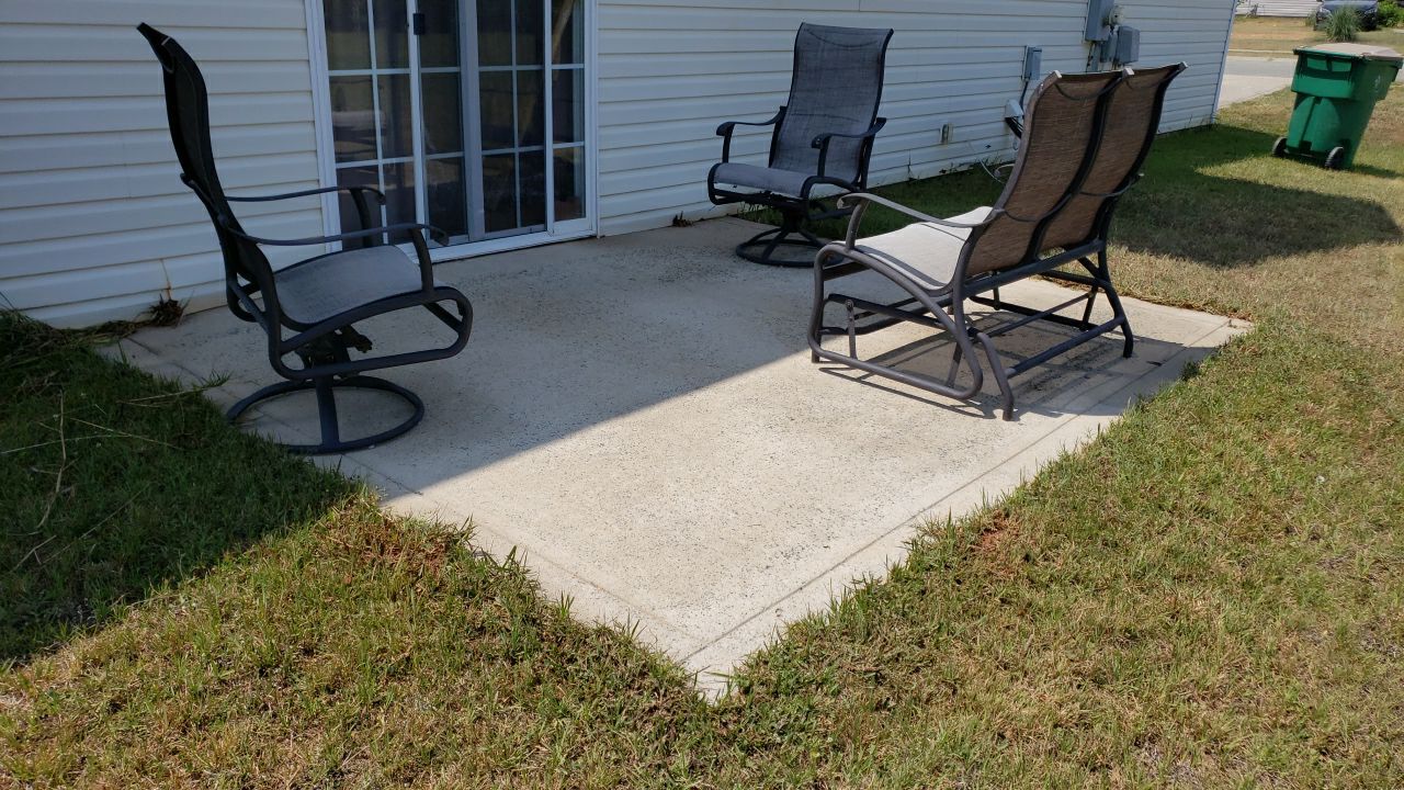 House Wash using cleaner by Power Wash Masters LLC