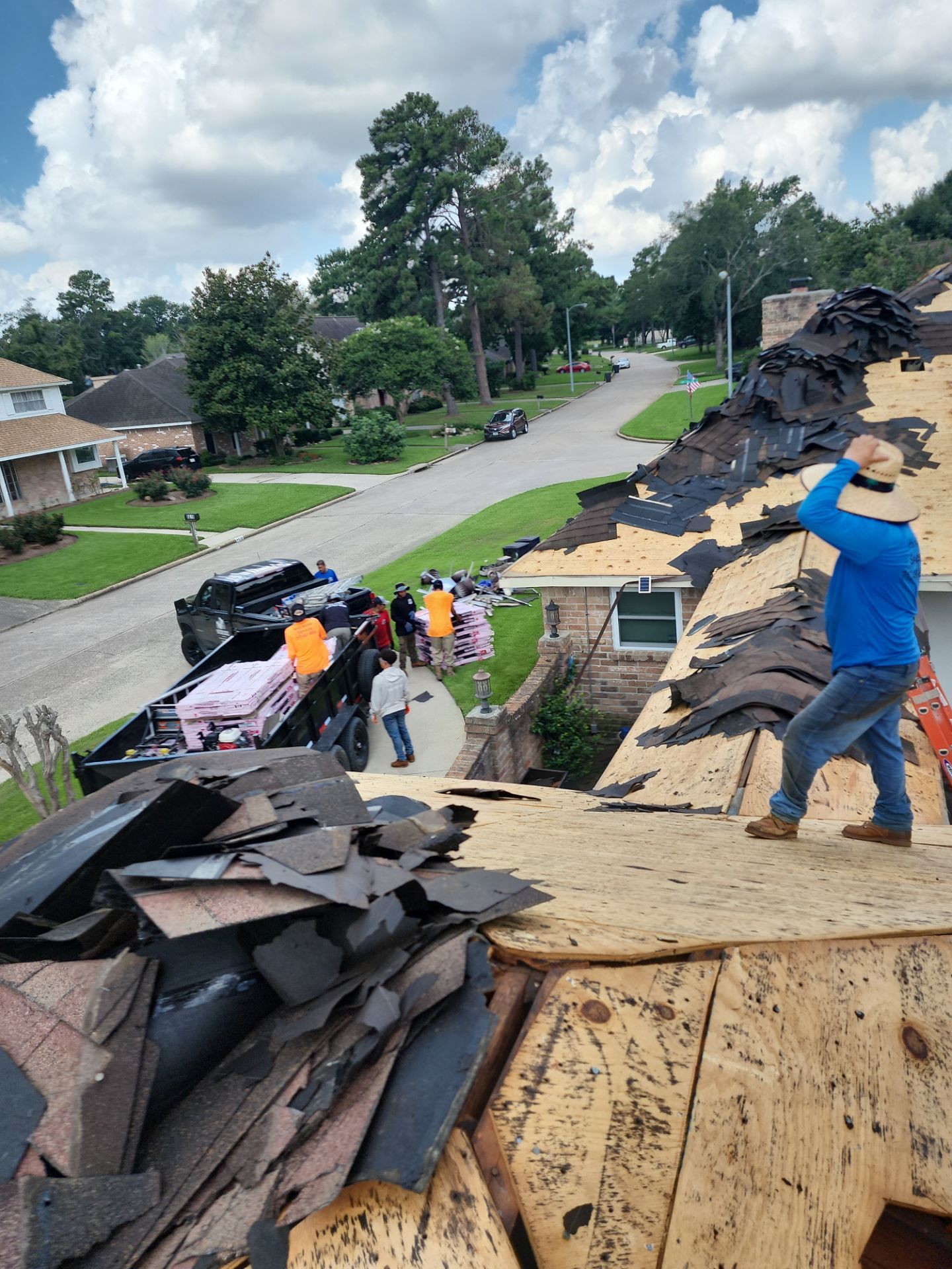 Residential Roofing Installation using Owen's Corning Duration (Lifetime) Shingles by Roof Repair Company