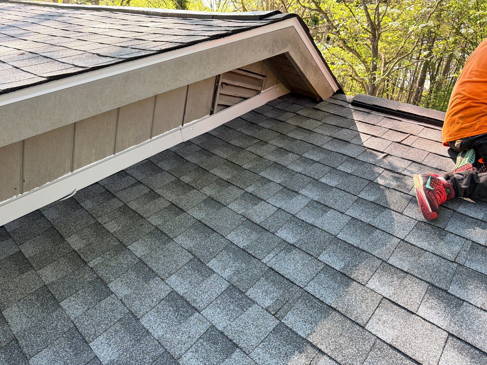 Clean Roof, Strong Home 🍂 by Georgia Roof Advisors