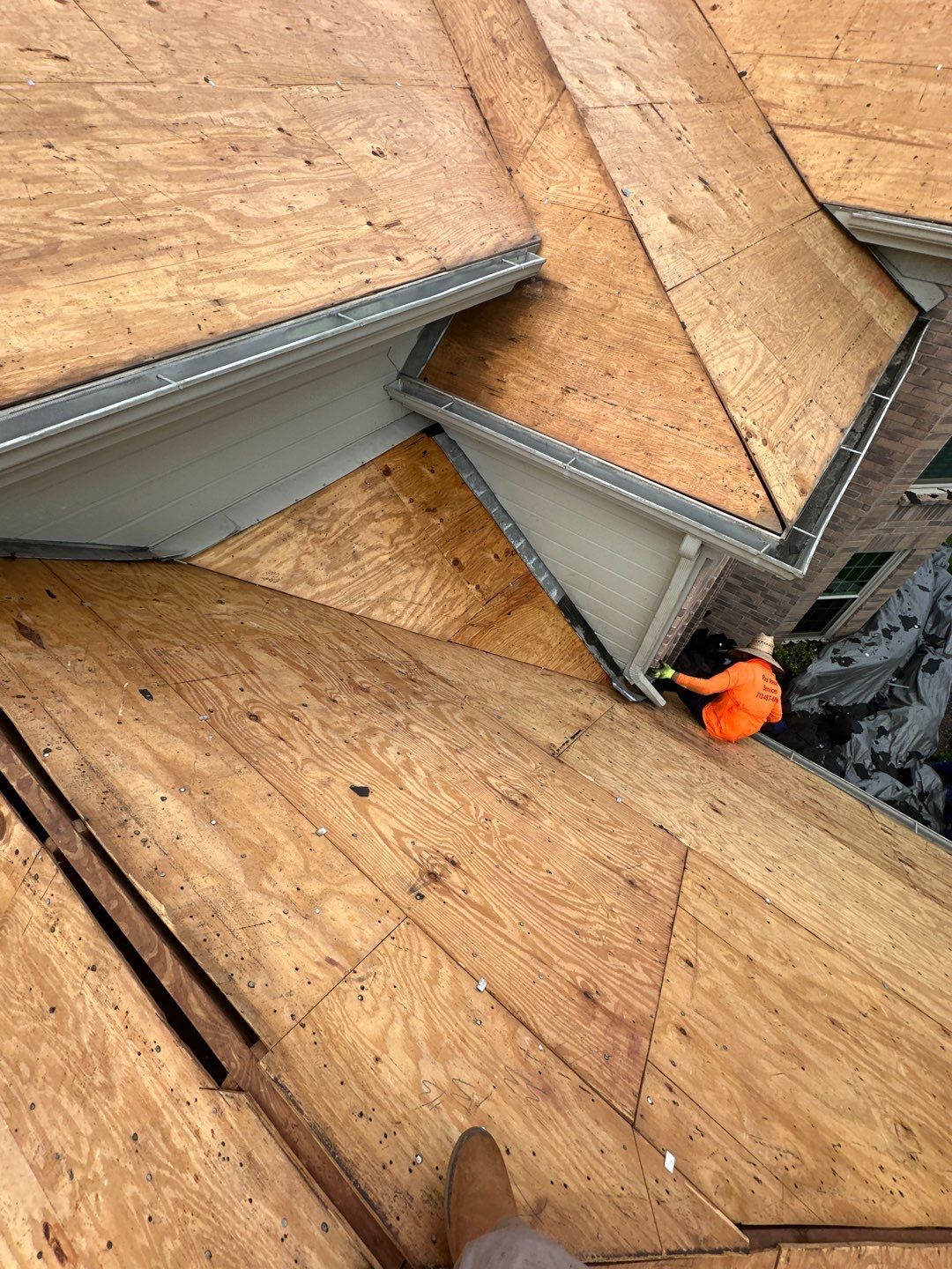 Residential Roofing Installation using Owen's Corning Duration (Lifetime) Shingles by Roof Repair Company