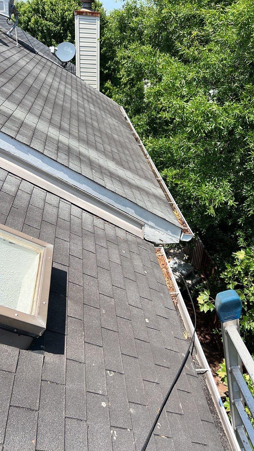 Sterling: CertainTeed Landmark Designer Shingles in Pewter by RM Banning, Inc.