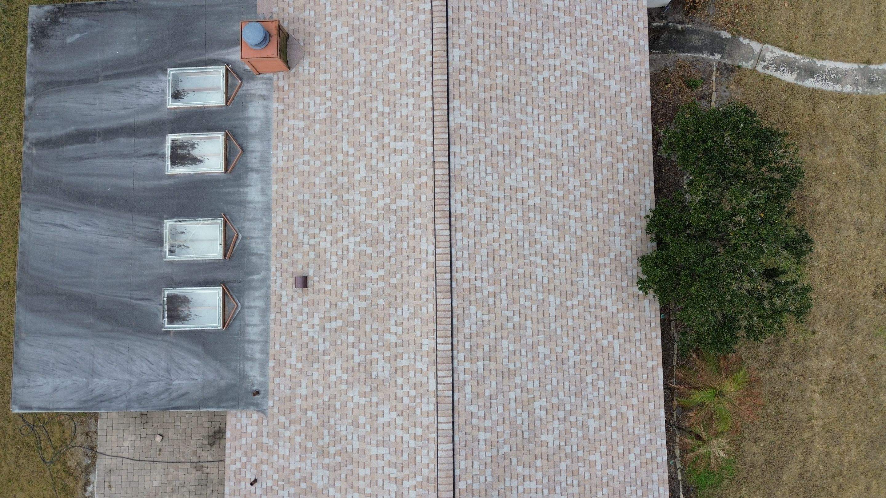 Residential roof in Belle Isle by Gold Key Roofing