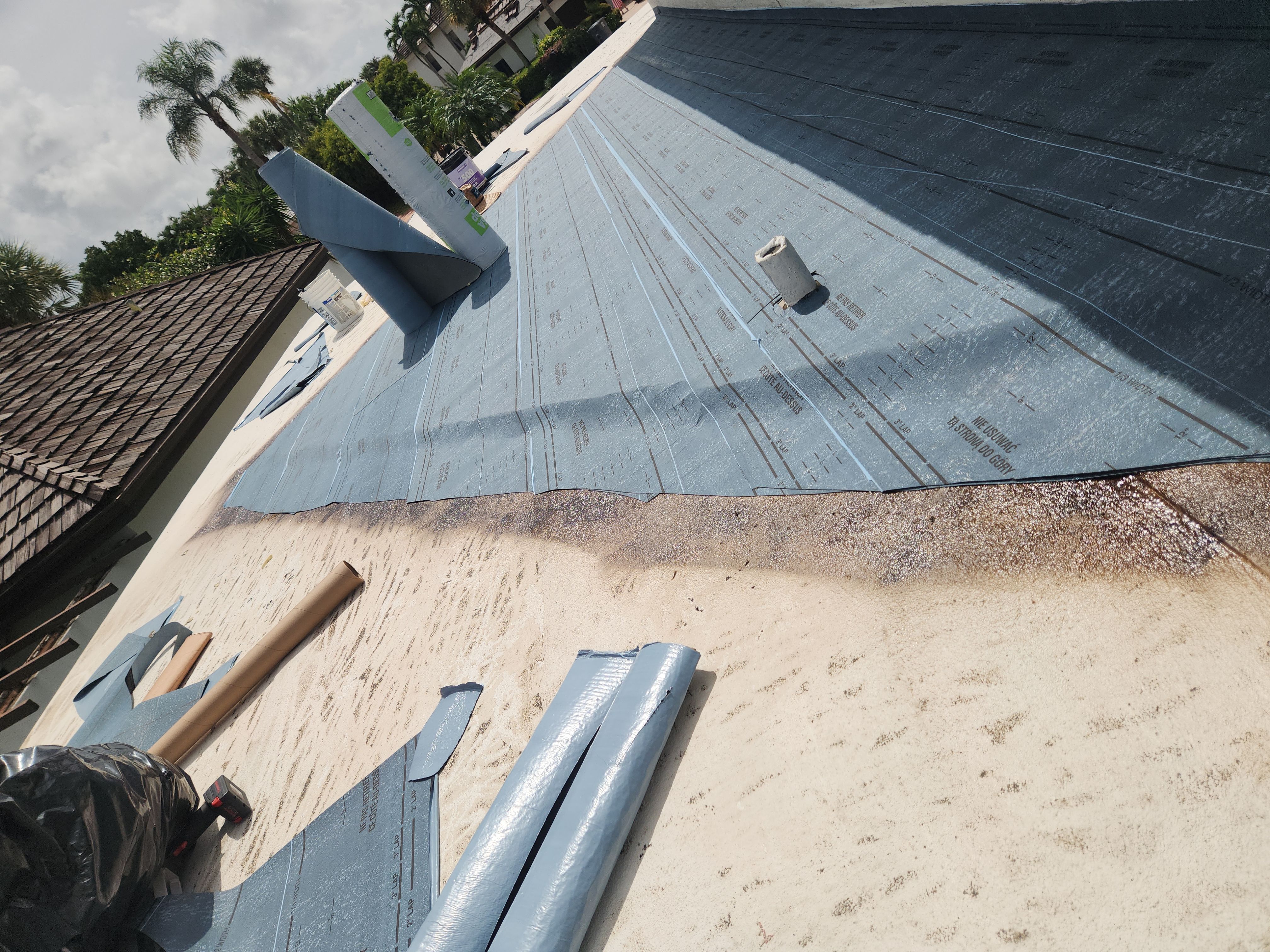 Flat Roof Restoration and Silicone Coating in Boca Raton by Aastro Roofing
