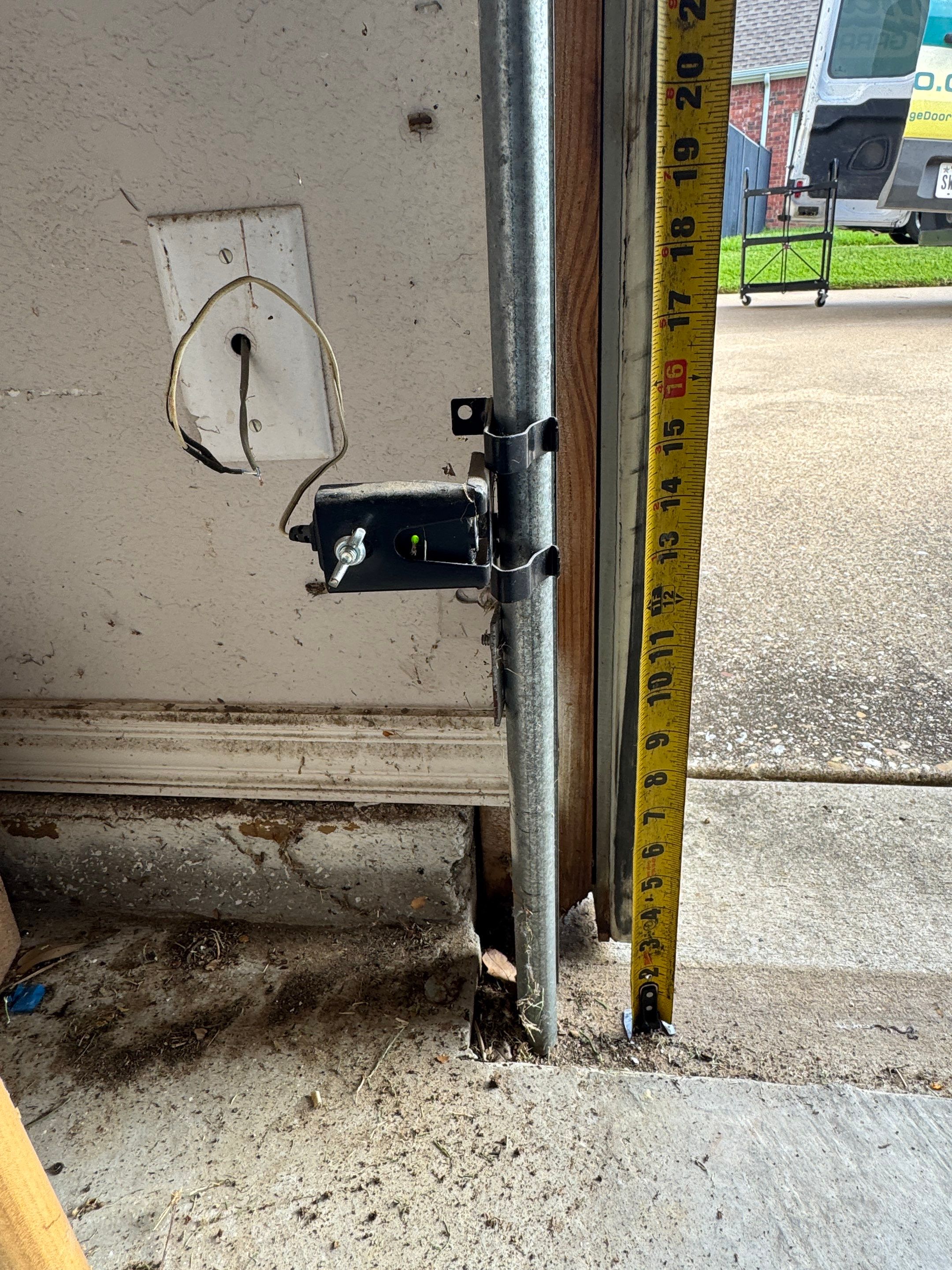 Advanced LiftMaster 6580L Garage Door Opener Installation in Trophy Club by Meadows Garage Doors
