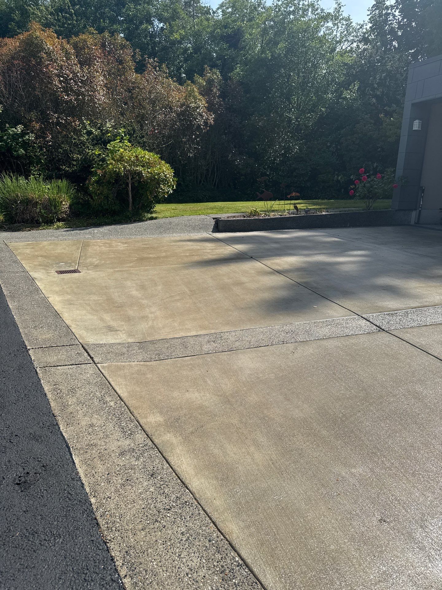 Sealcoated Concrete & Asphalt Driveway | Everett  by Jireh Asphalt & Concrete Inc 