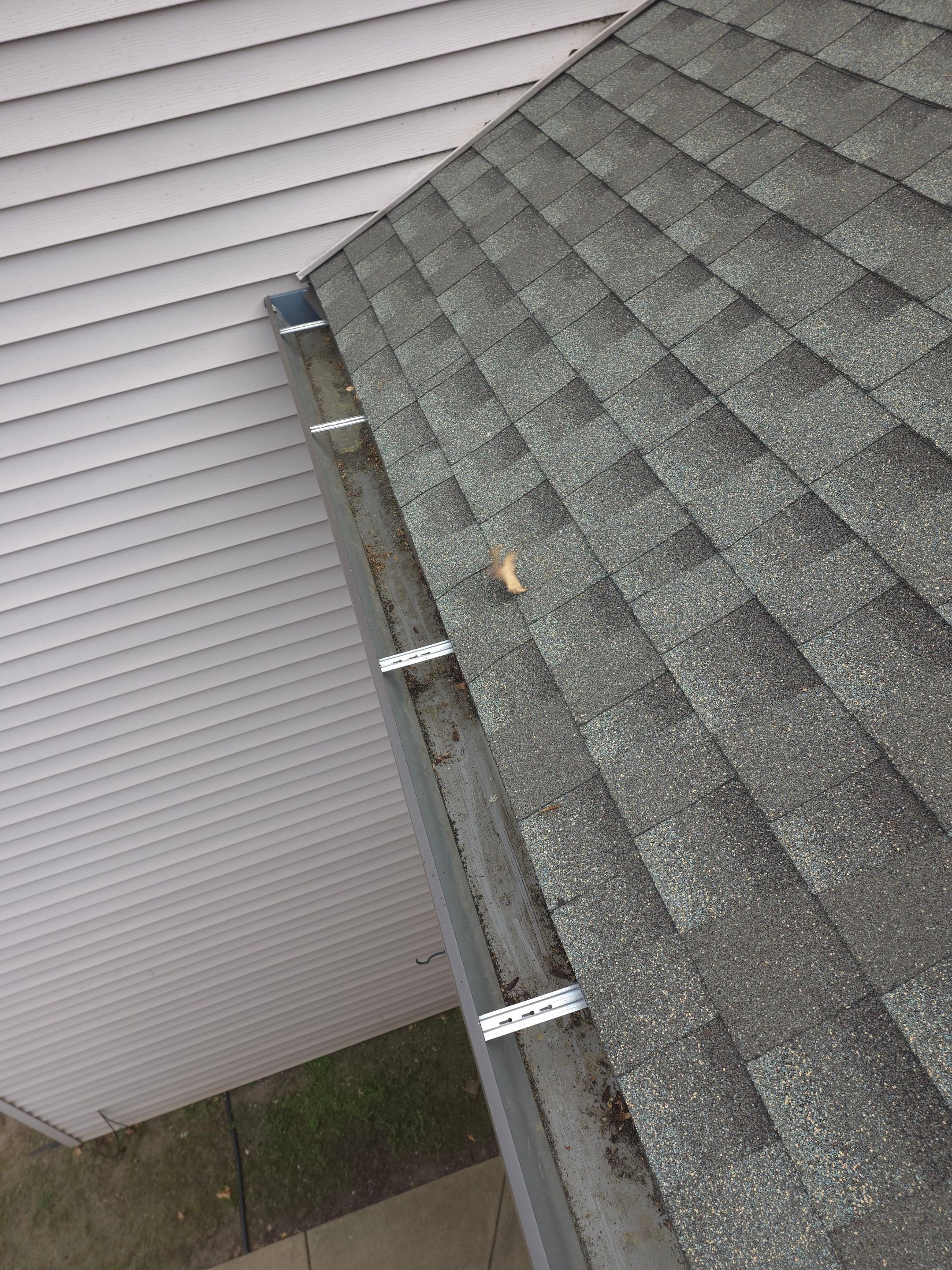 Commercial gutter cleaning Eau Claire after photo with clean gutters
