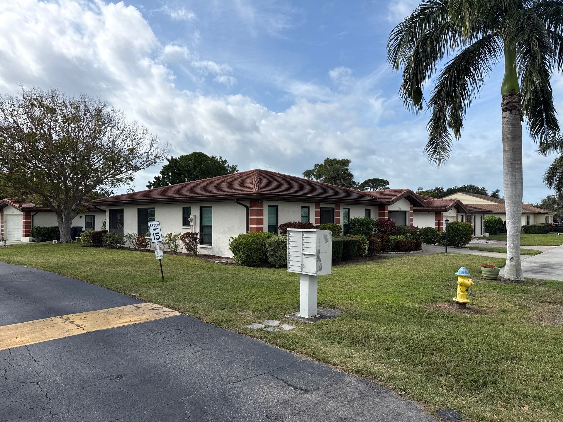 Tile Roof Cleaning in Vivienda at Bradenton I – Bradenton, FL by Sunshine AquaWash