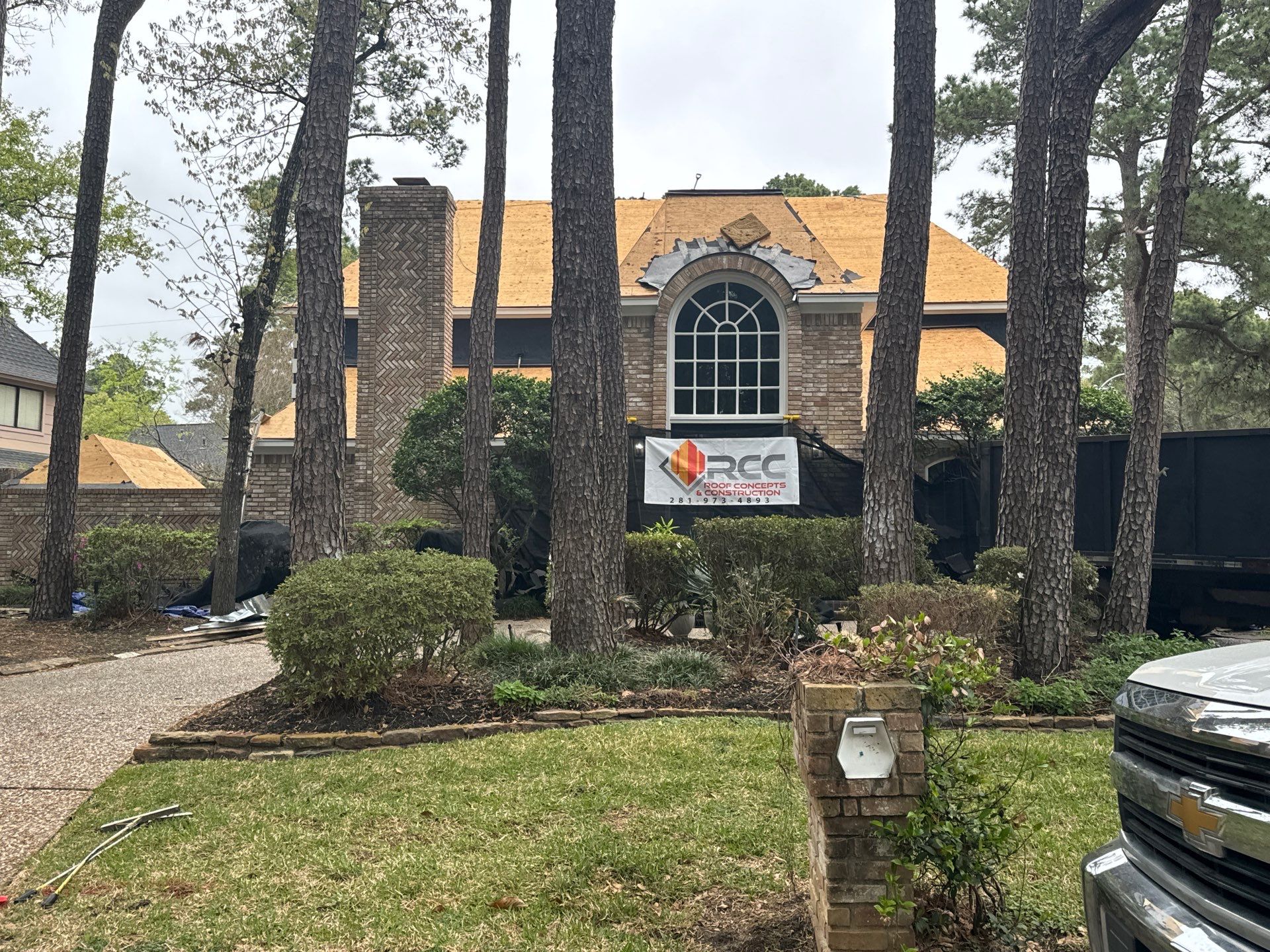 Residential Roofing Installation using Owen's Corning in Champions, Tx by Roof Concepts Construction