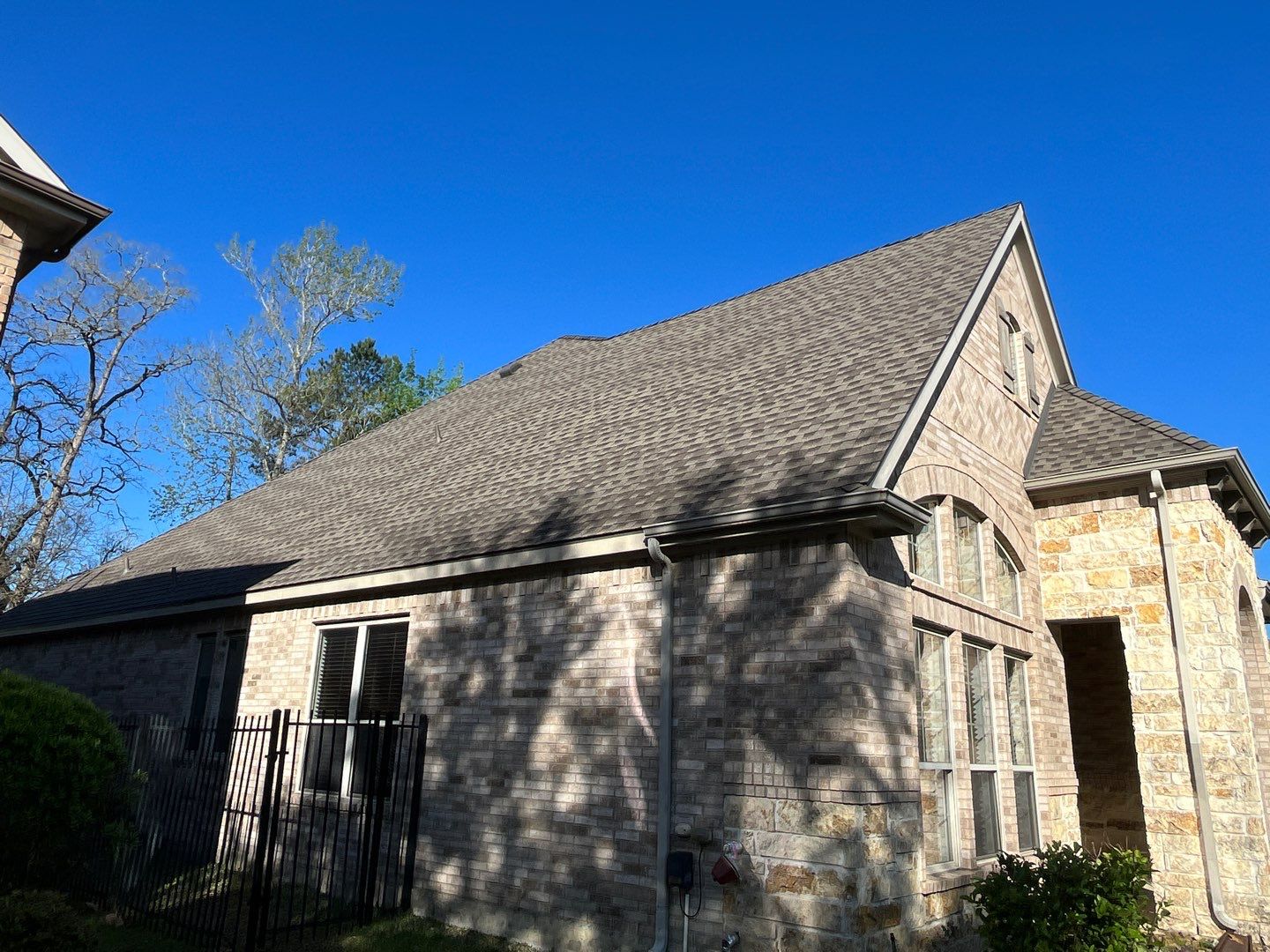 GAF HDZ - Weathered Wood by Elite Roofing LLC