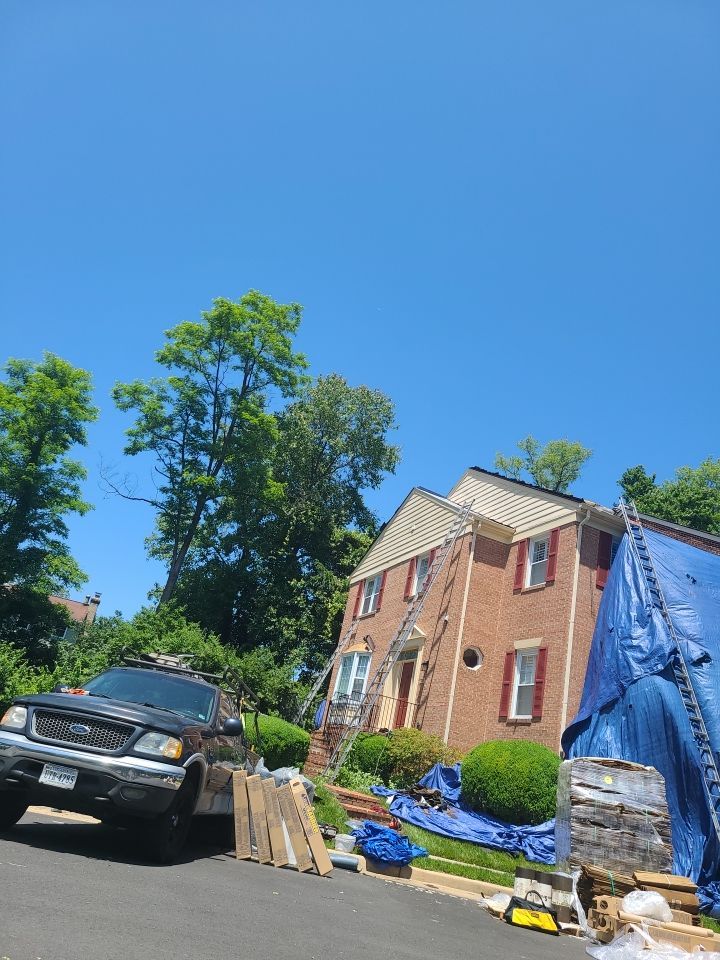 Falls Church - 18" Perfection CCA Shakes in Western Red Cedar by RM Banning, Inc.