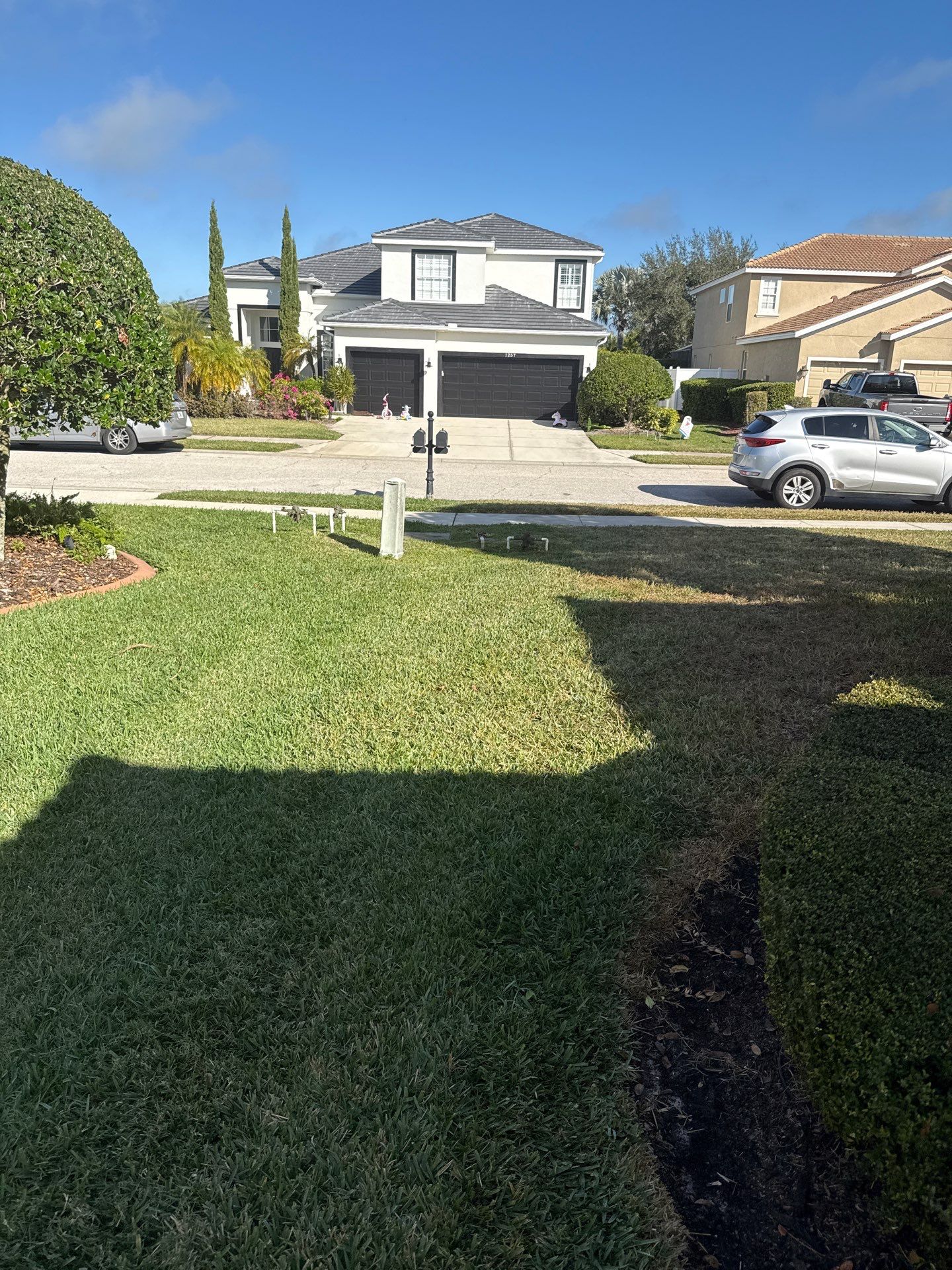 6 Inch Seamless Gutters using White Seamless Gutters in Sarasota FL by Gutter Professors