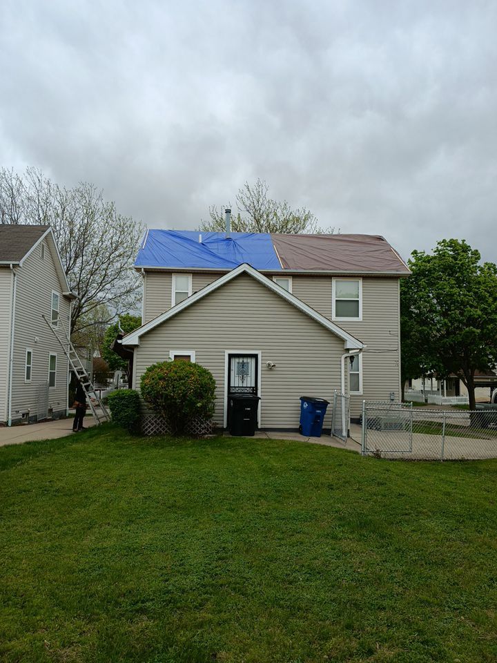EMERGENCY TARPING ROOF BEFORE STORM using TARP by Absolute Roofing and Construction