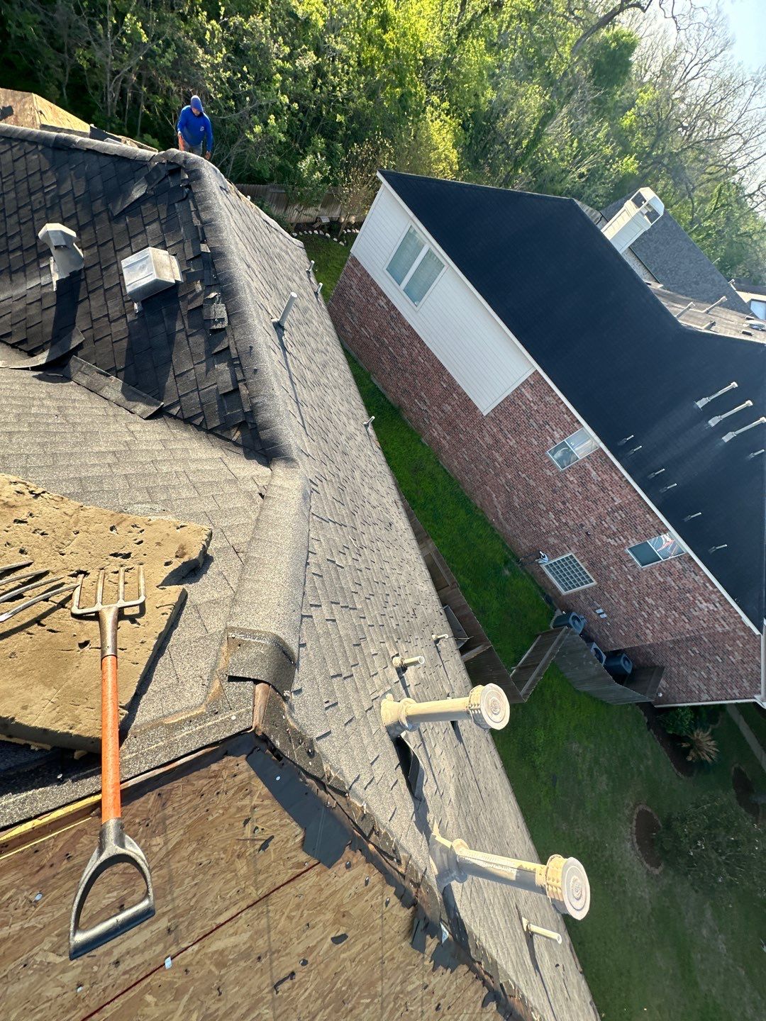 Residential Roofing Installation using Owen's Corning Duration (Lifetime) Shingles by Roof Repair Company
