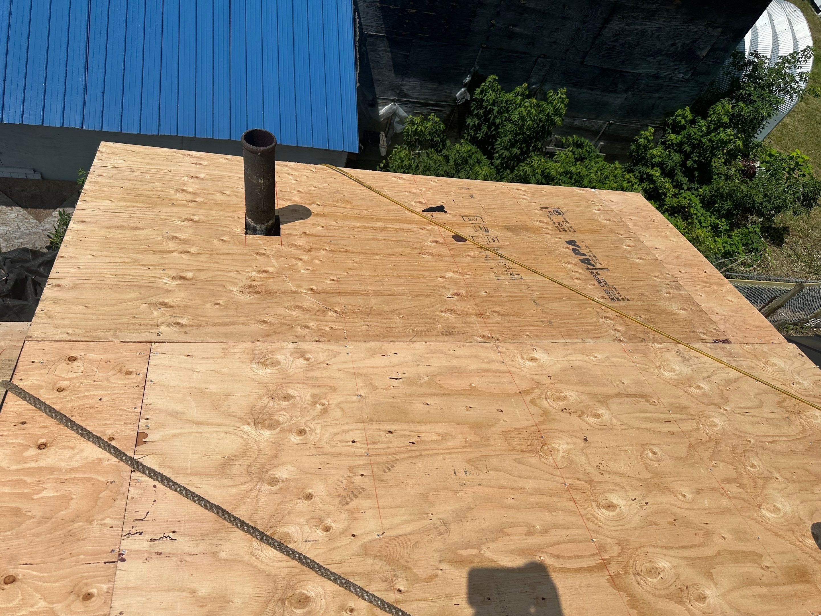 π‘ Another happy homeowner in Claremont, NH! πͺ by Tall pine roofing