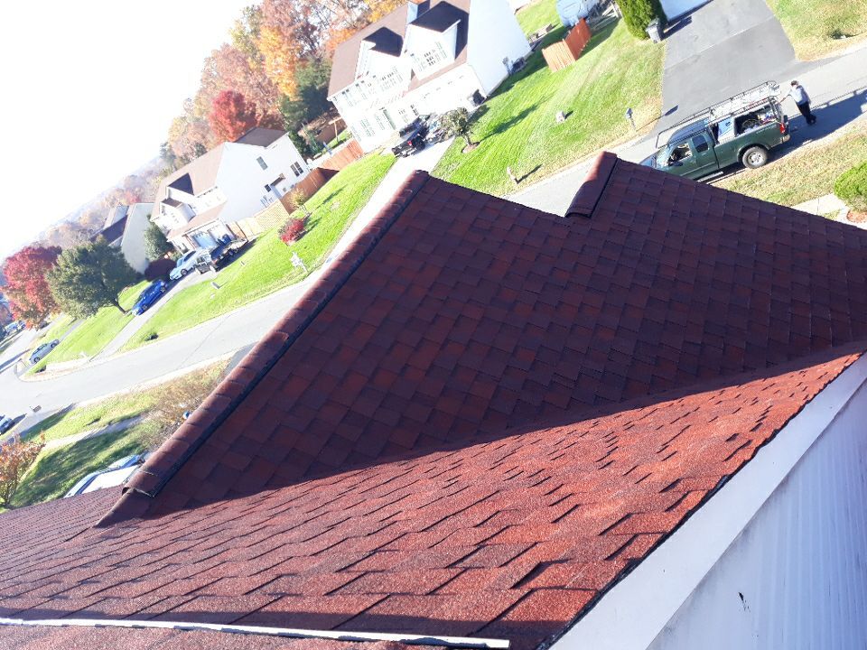 Woodbridge: CertainTeed Landmark Designer Shingles in Cottage Red by RM Banning, Inc.