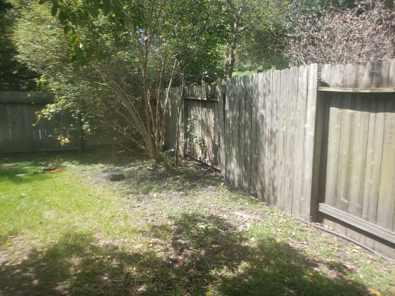 6'6" Western Red Cedar Fence Install by Astro Outdoor Designs 