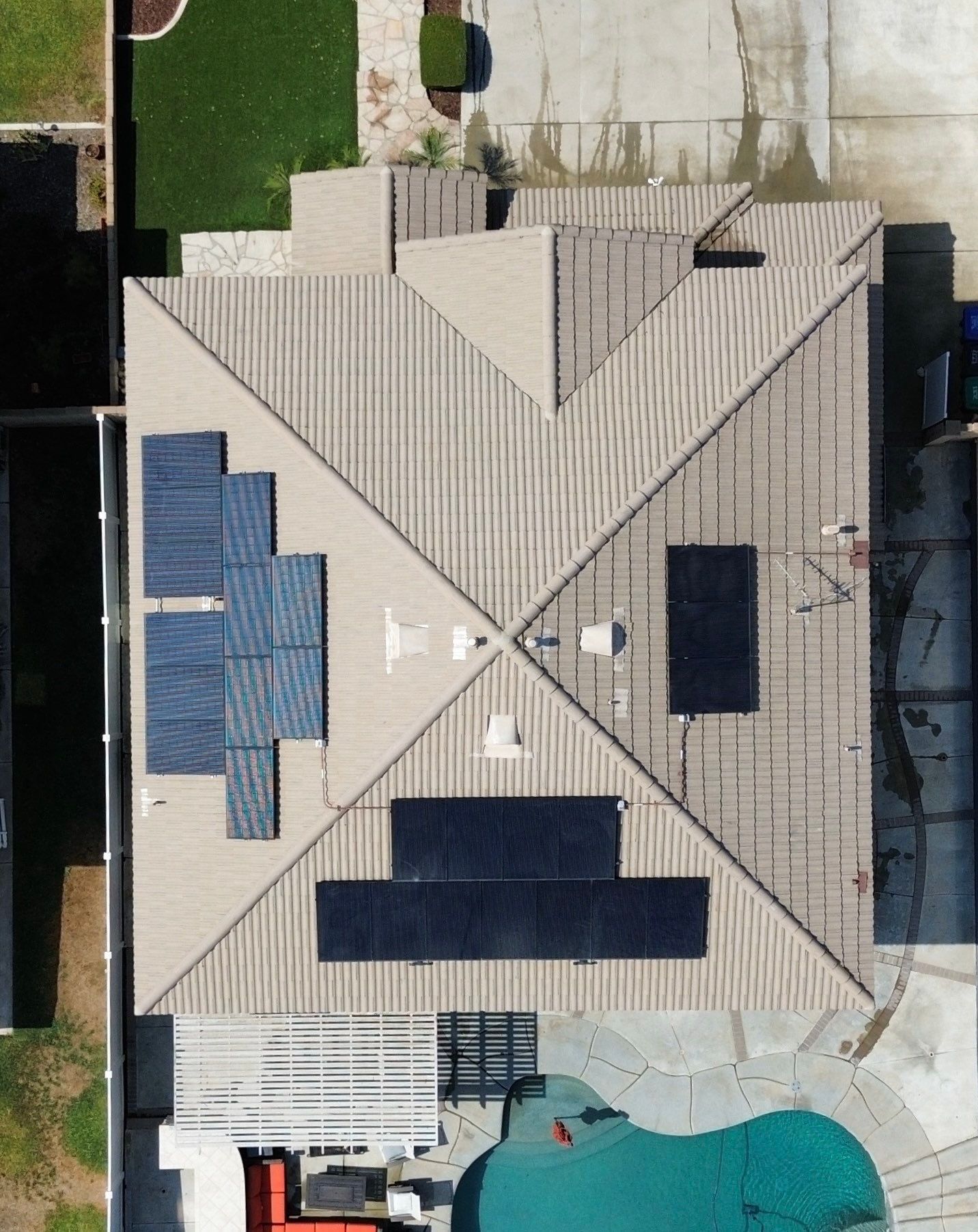 Roof Wash SAFECO by Pirate Pete’s Power Washing