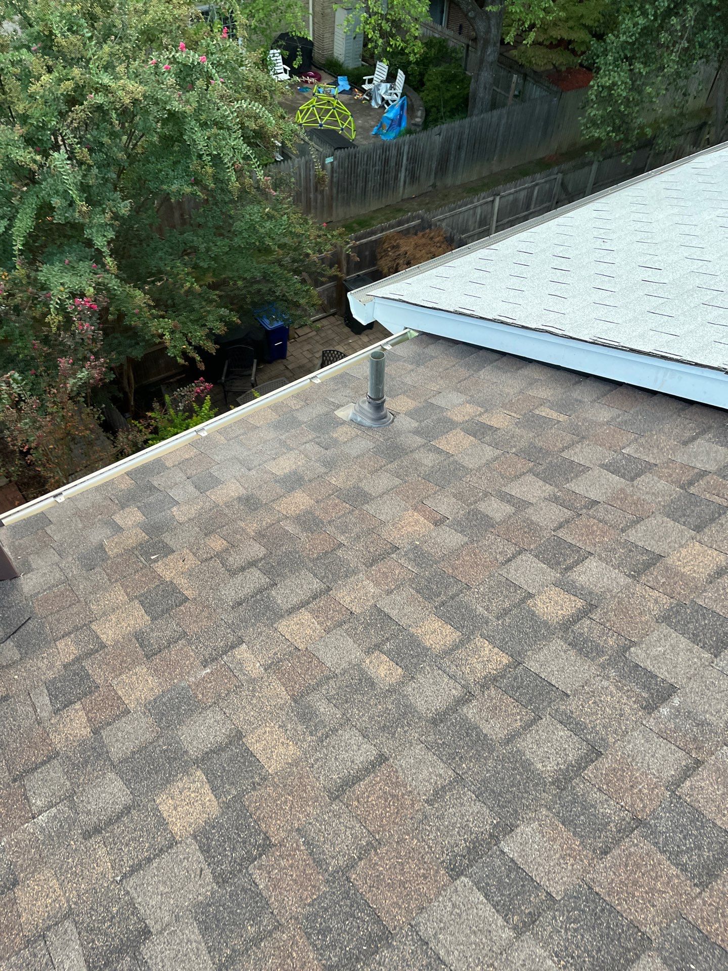 Springfield: Roof Replacement with Landmark Pro Designer Shingles in Max Def Shenandoah by RM Banning, Inc.