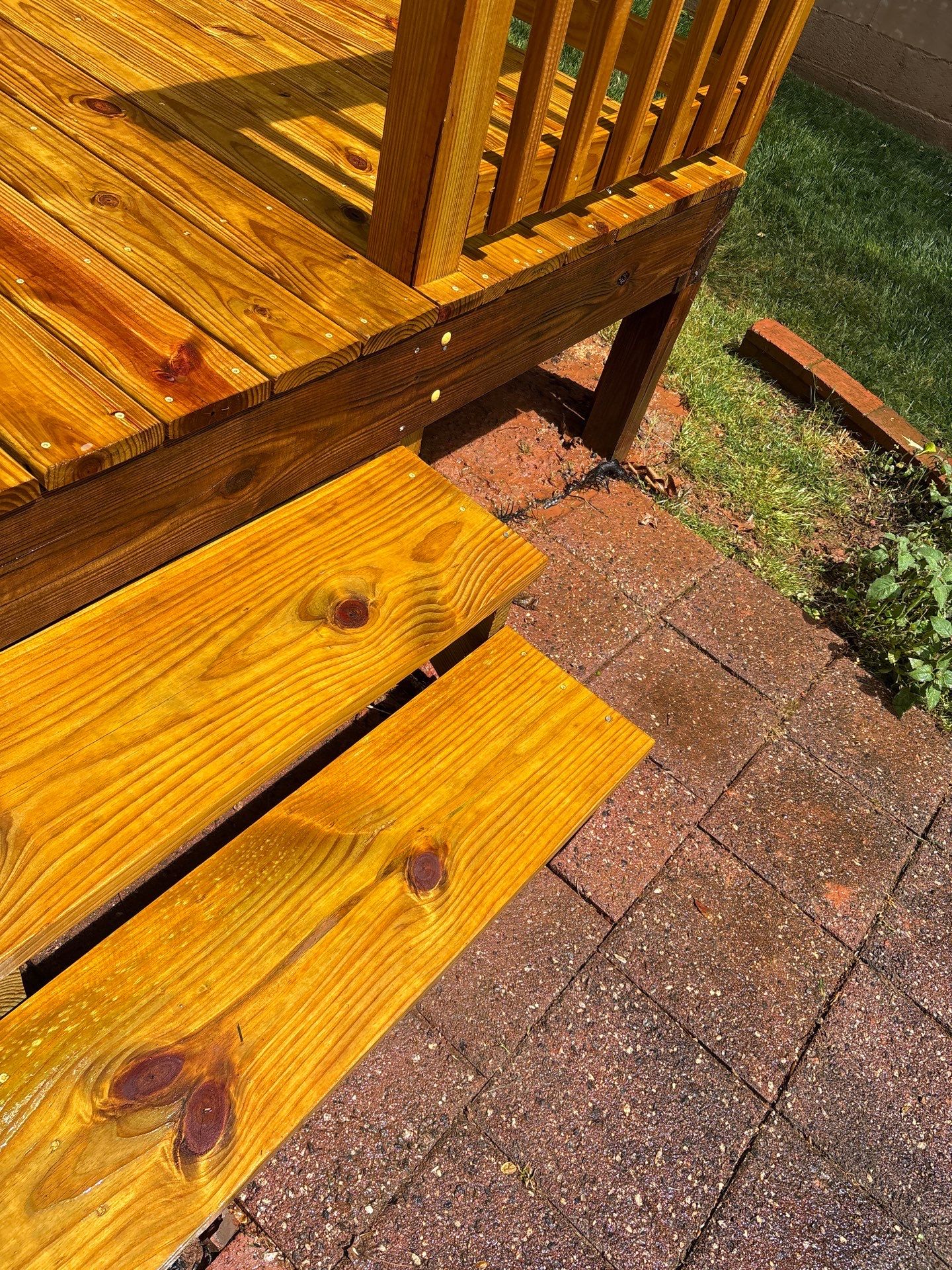 Deck using Wood Sealant by DuraSeal