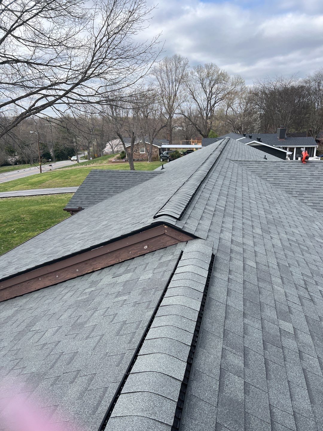 Residential Roofing Installation using Owens Corning Oakridge Roofing System by Undersun Roofing 