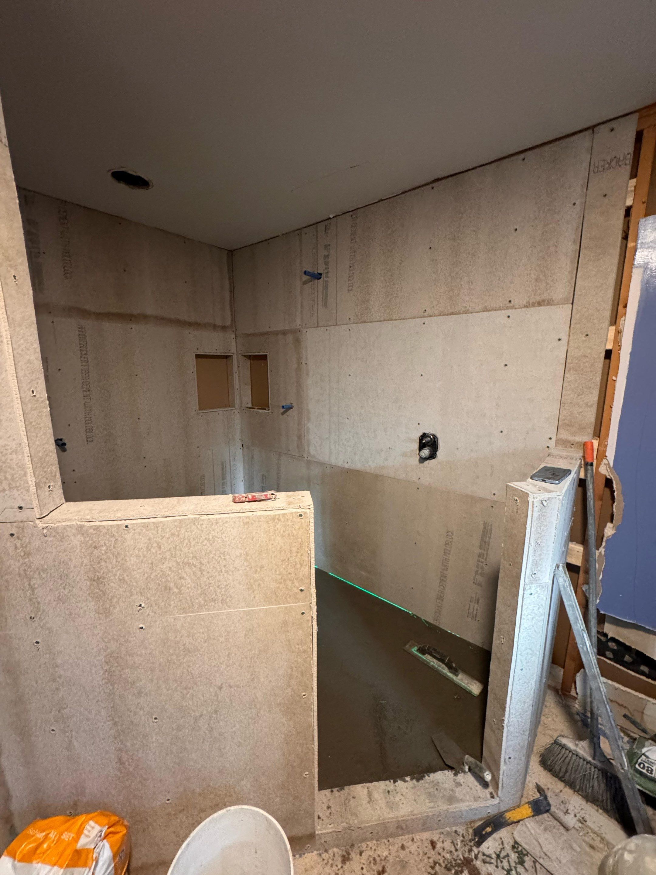 Master bathroom renovation by Prudencio