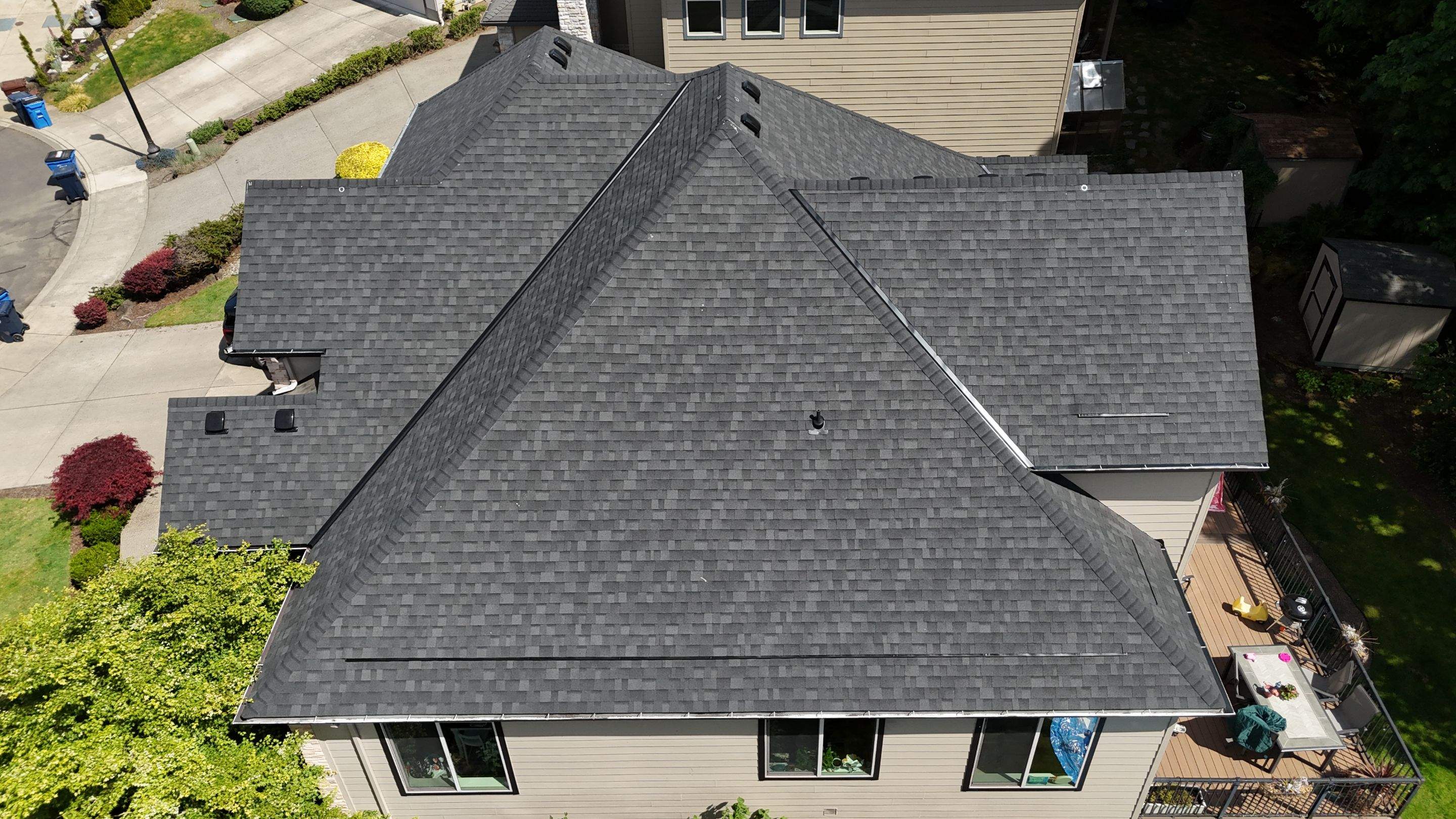 Onyx Black | Roof Replacement in Camas, WA 98607 by Valiant Roofing, LLC