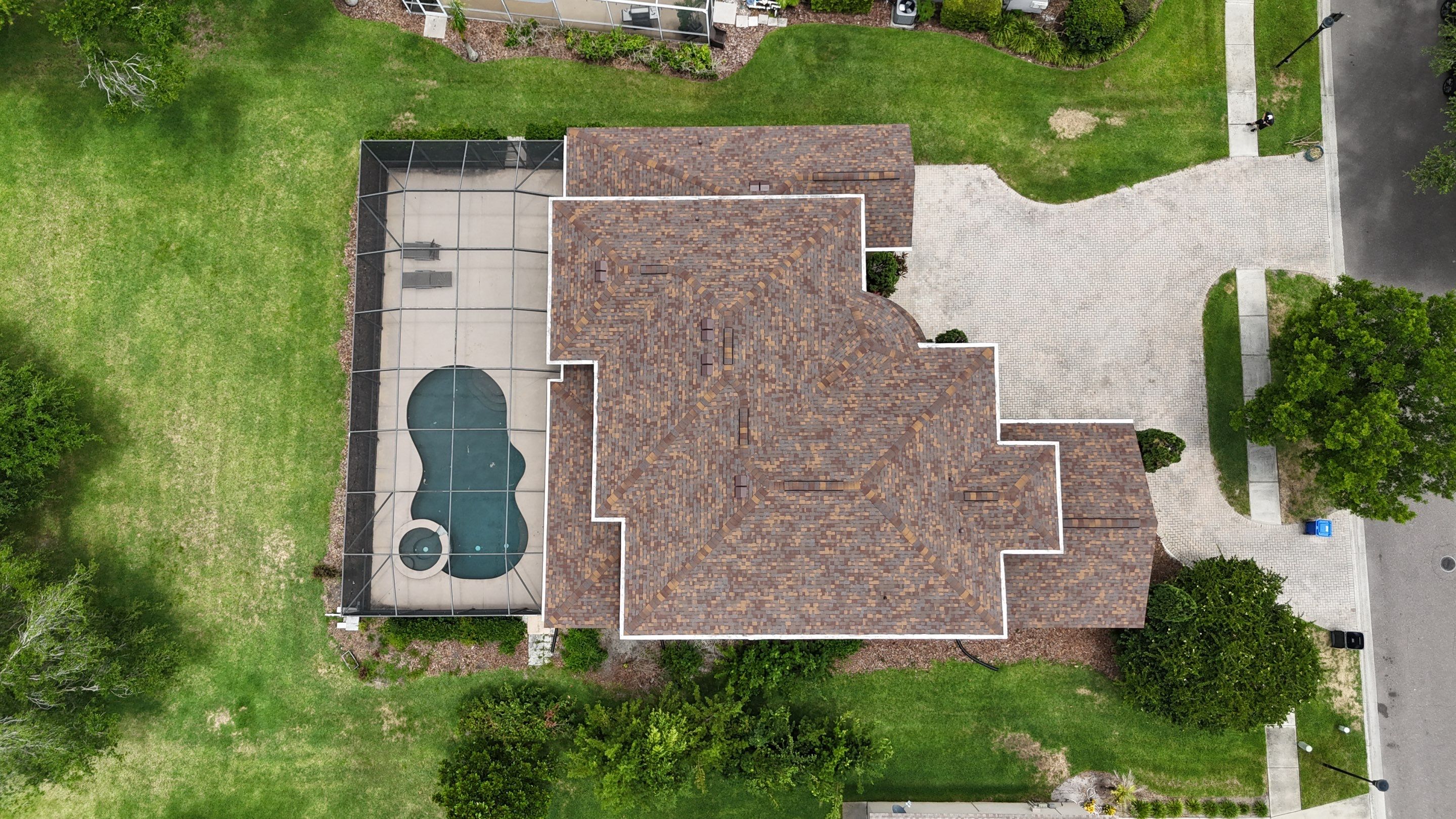 Roof Replacement in Valrico, FL by Shingle Masters Roofing