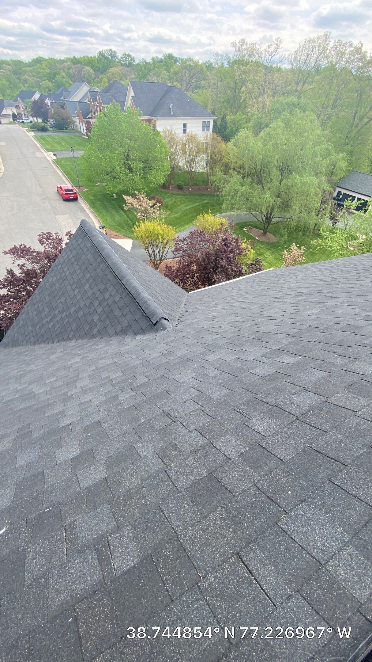 Springfield: CertainTeed Landmark Pro Designer Shingles in Max Def Charcoal Black by RM Banning, Inc.